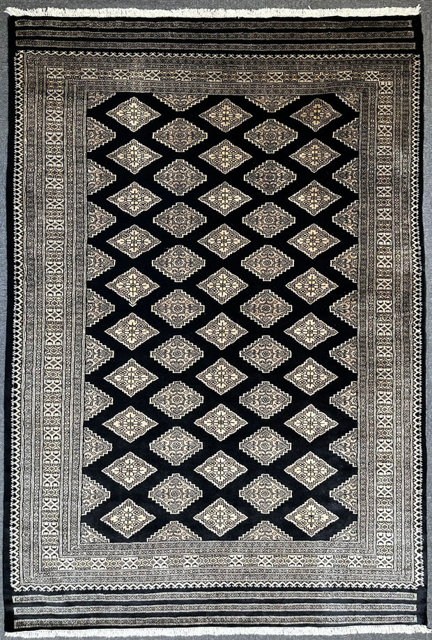 Fine Kashmiri Wool & silk highlights pile