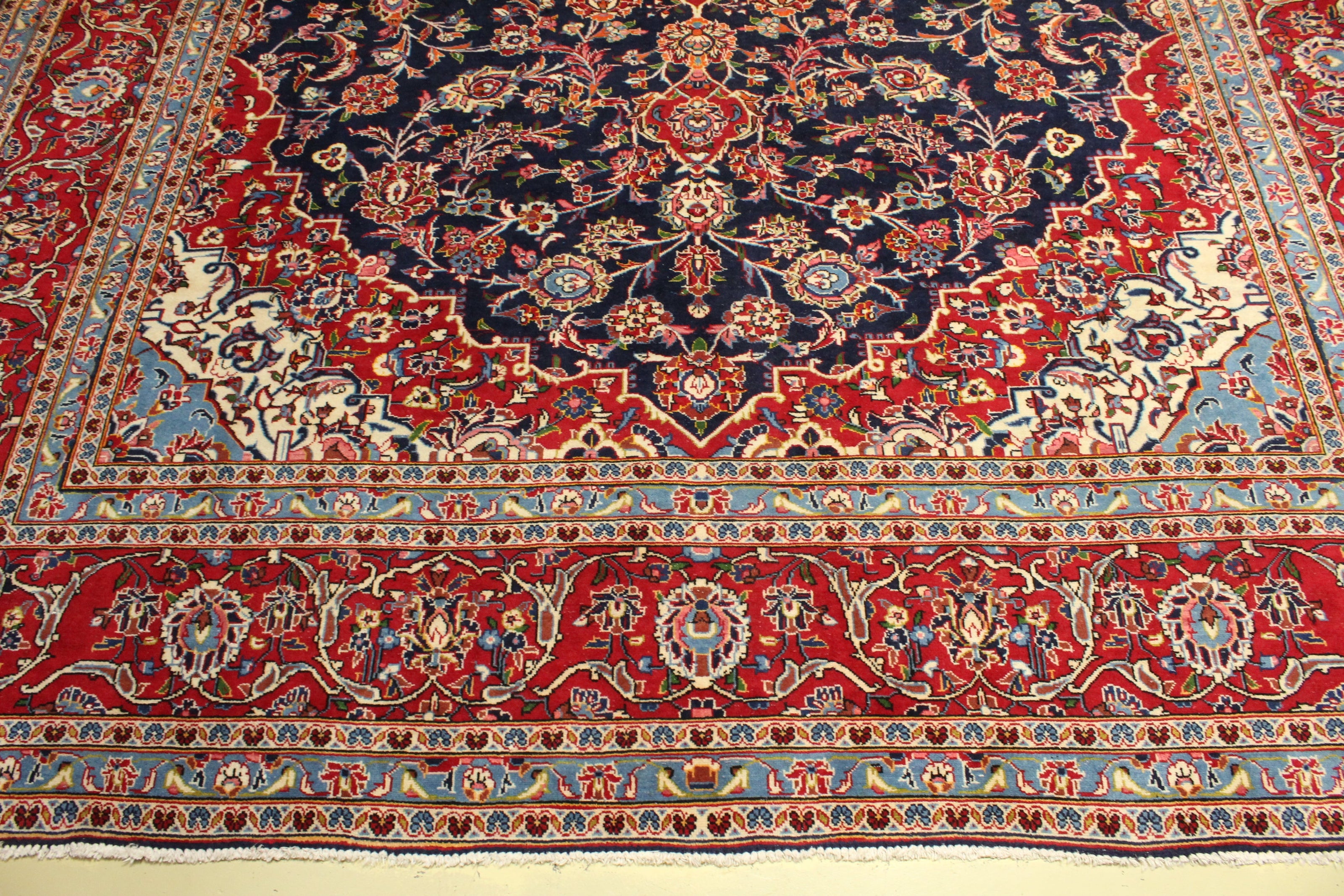 Mashad Rug - 412 cm x 294 cm