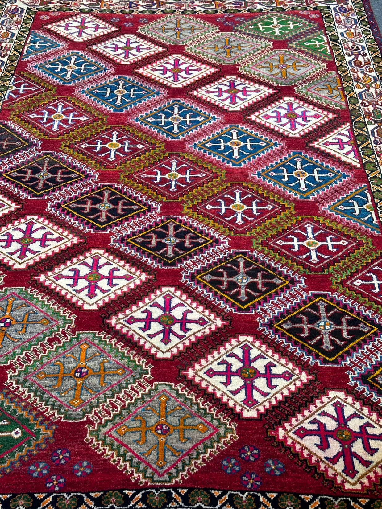Persian Shiraz Gabbeh Design 250x160cm