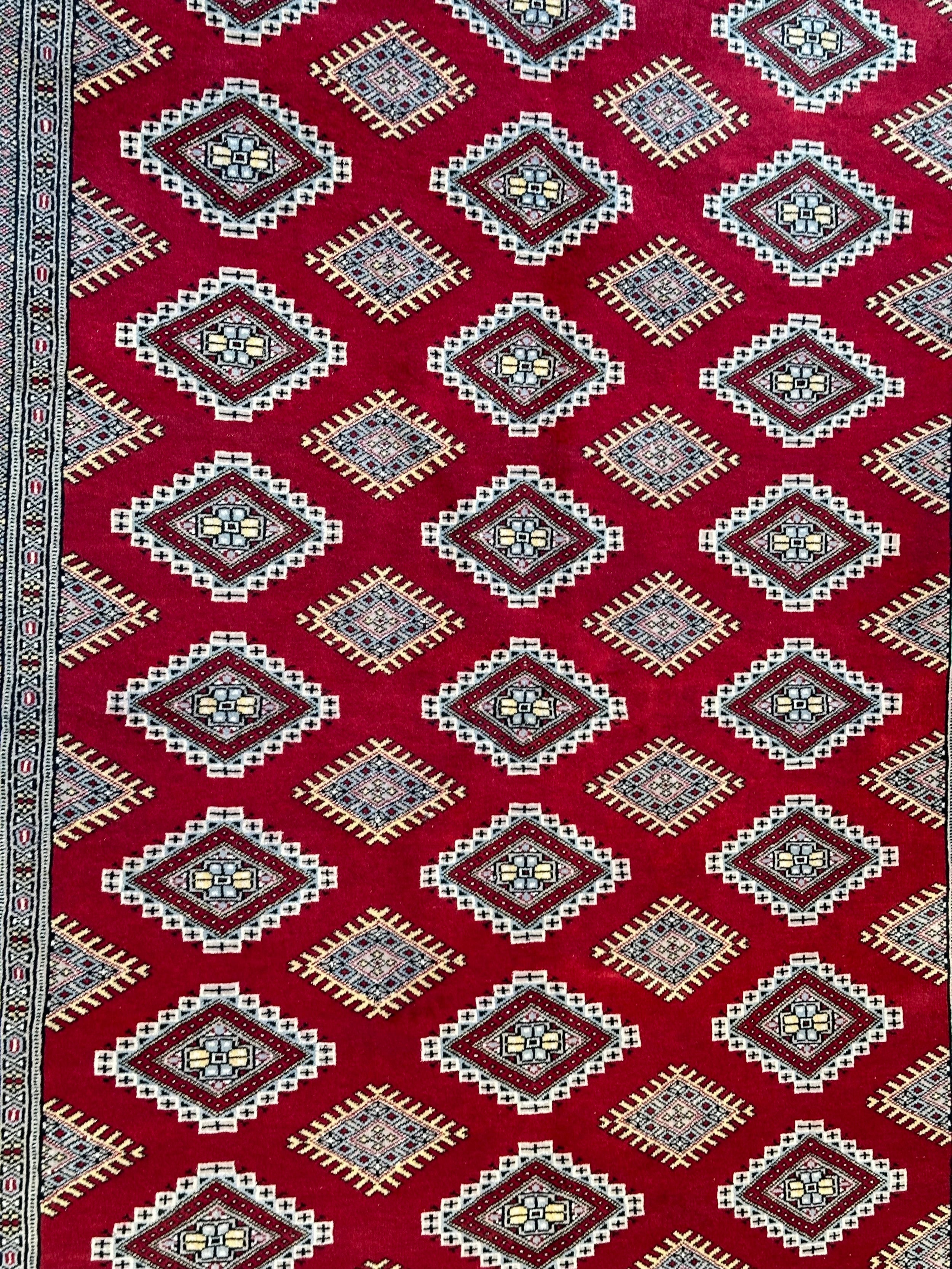 Fine Jaldar Hand Knotted Pure wool pile area rug 236x165
