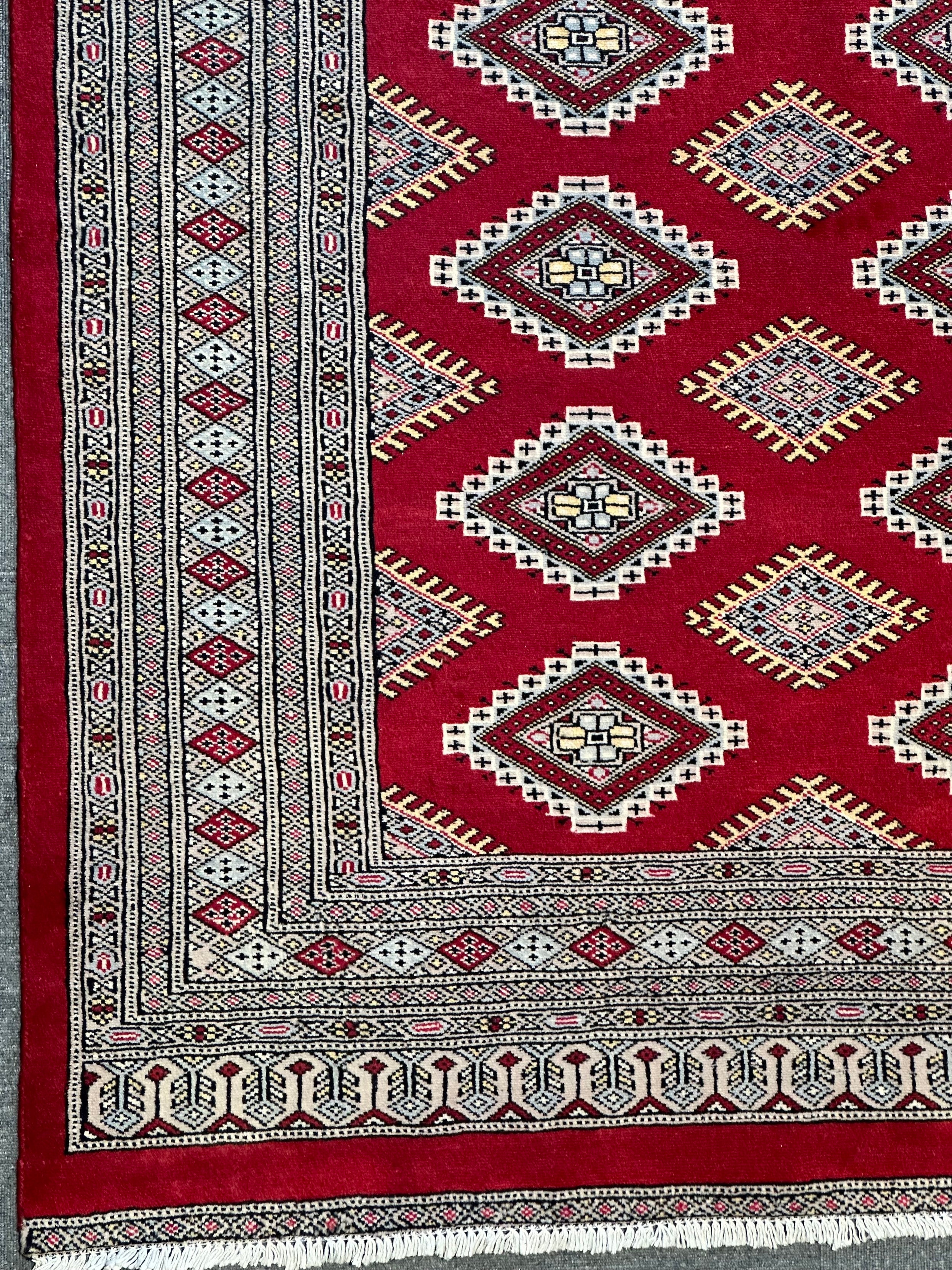 Fine Jaldar Hand Knotted Pure wool pile area rug 236x165