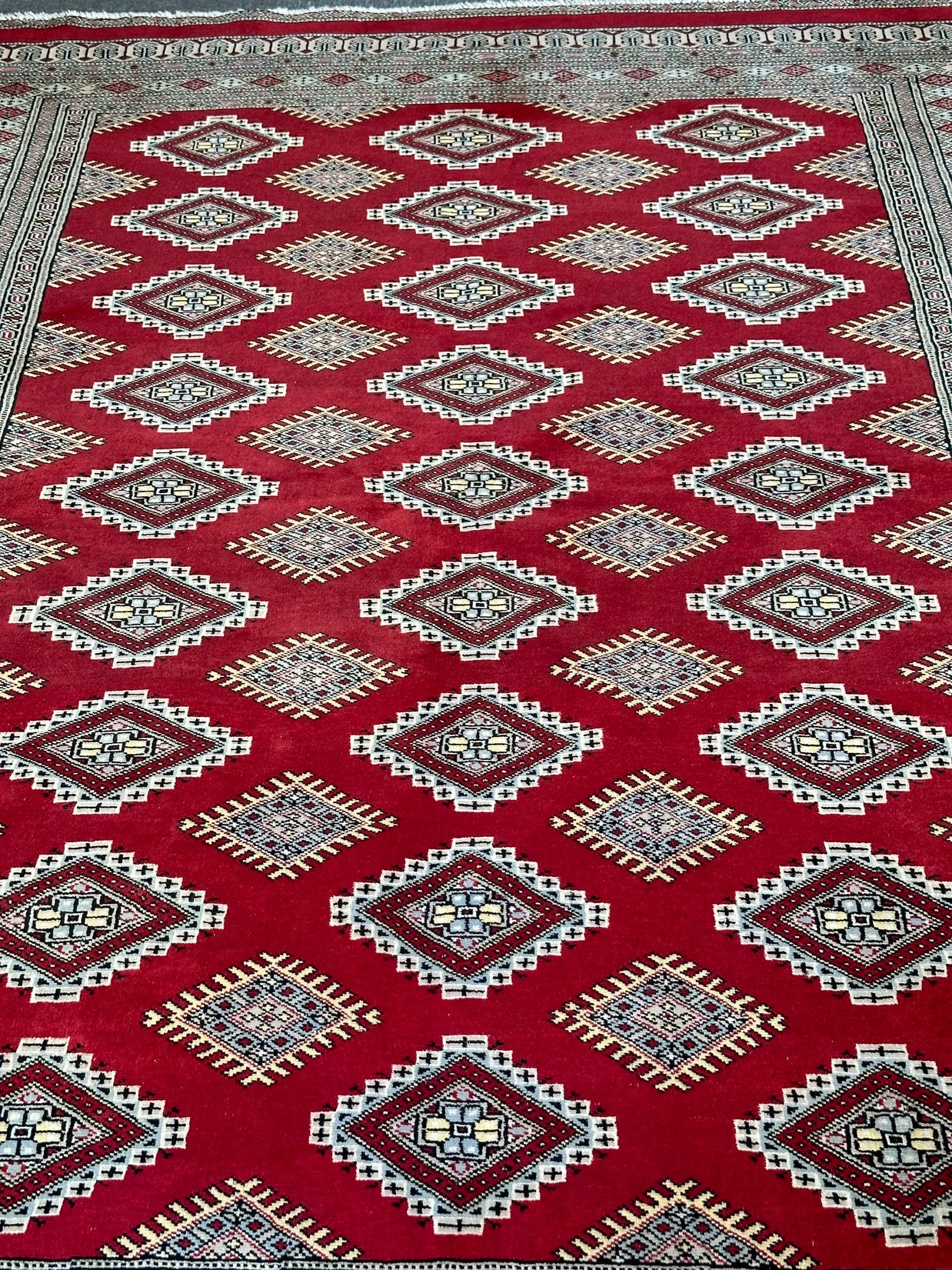 Fine Jaldar Hand Knotted Pure wool pile area rug 236x165