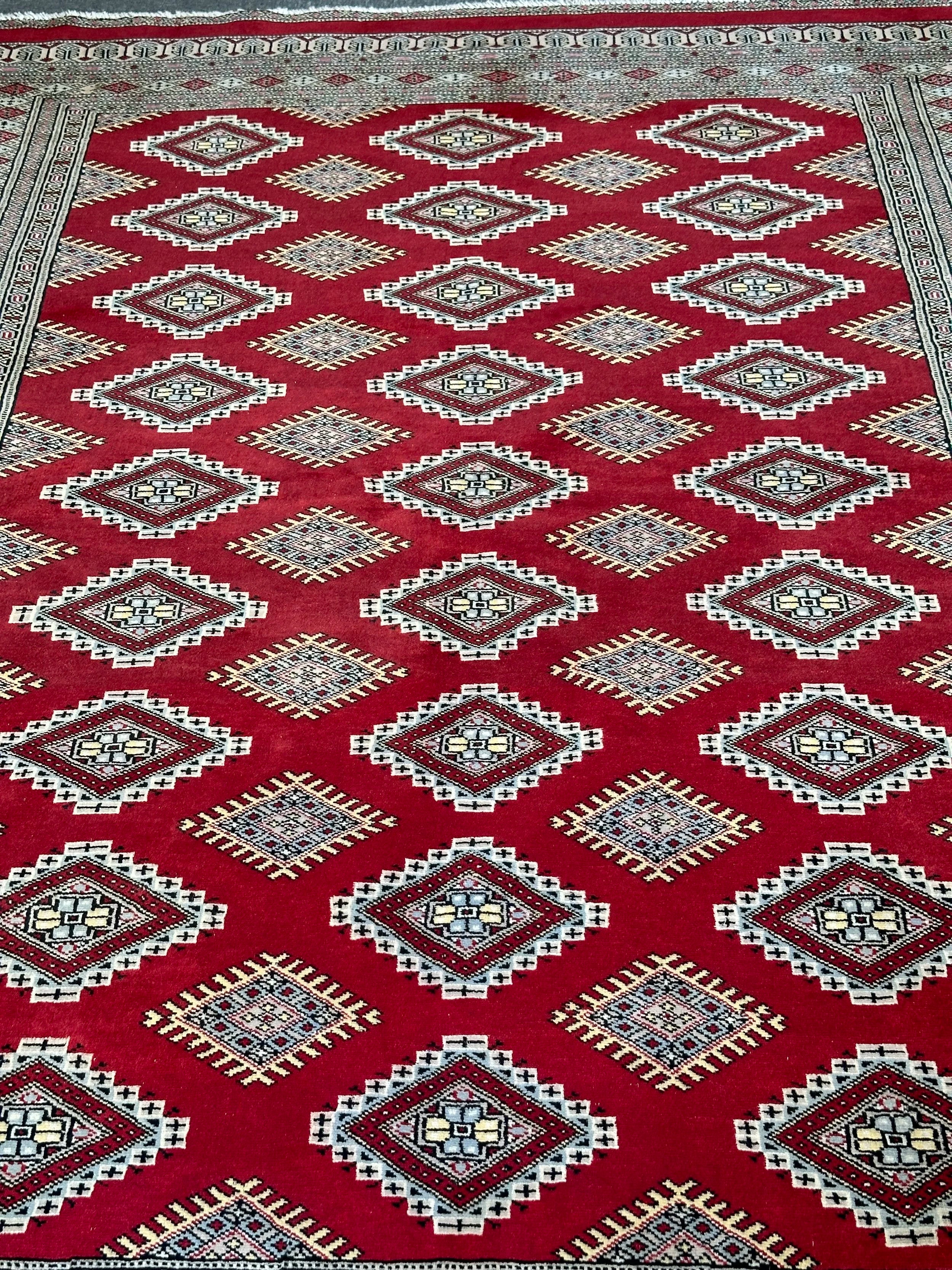 Fine Jaldar Hand Knotted Pure wool pile area rug 236x165