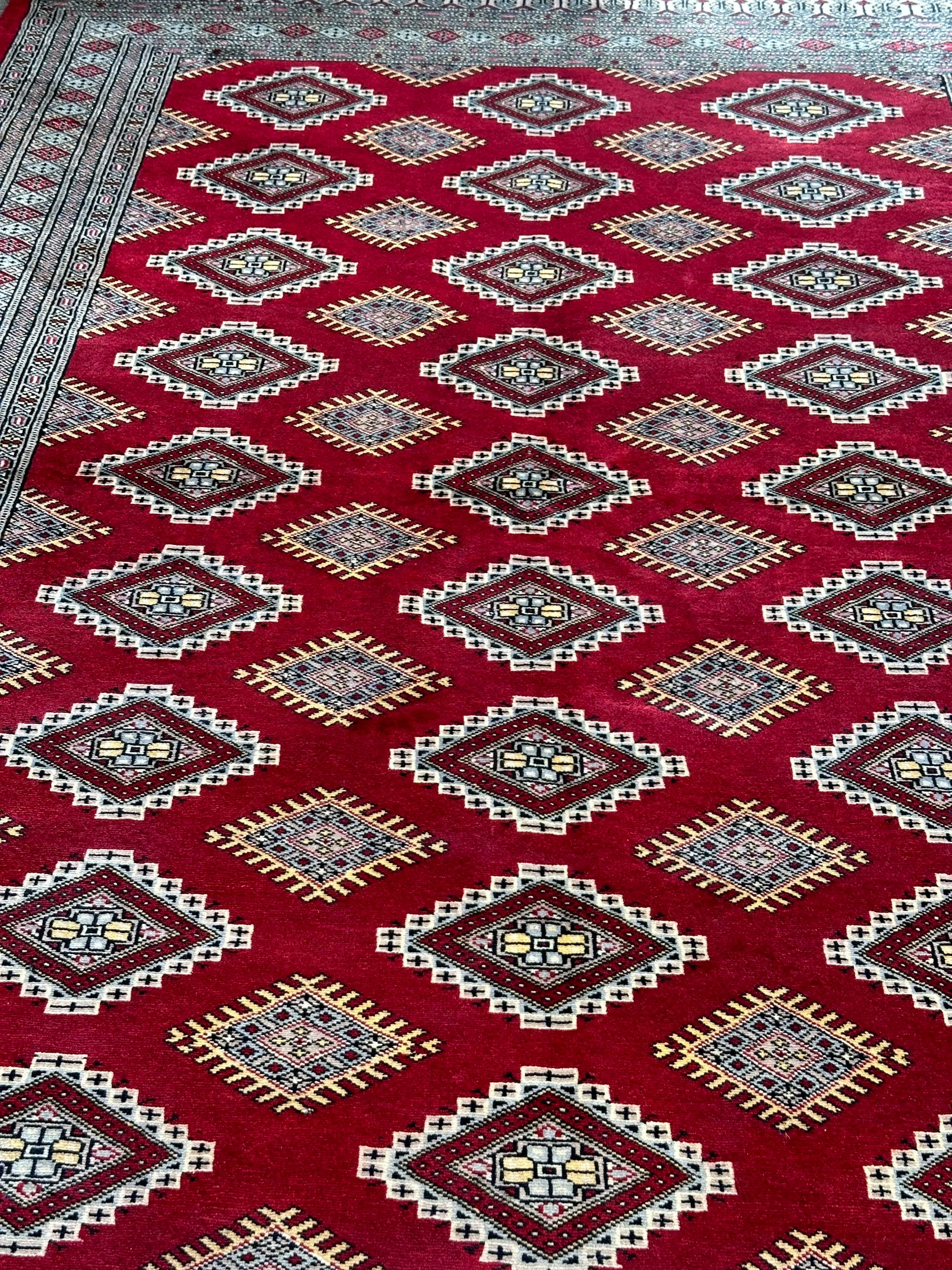 Fine Jaldar Hand Knotted Pure wool pile area rug 236x165