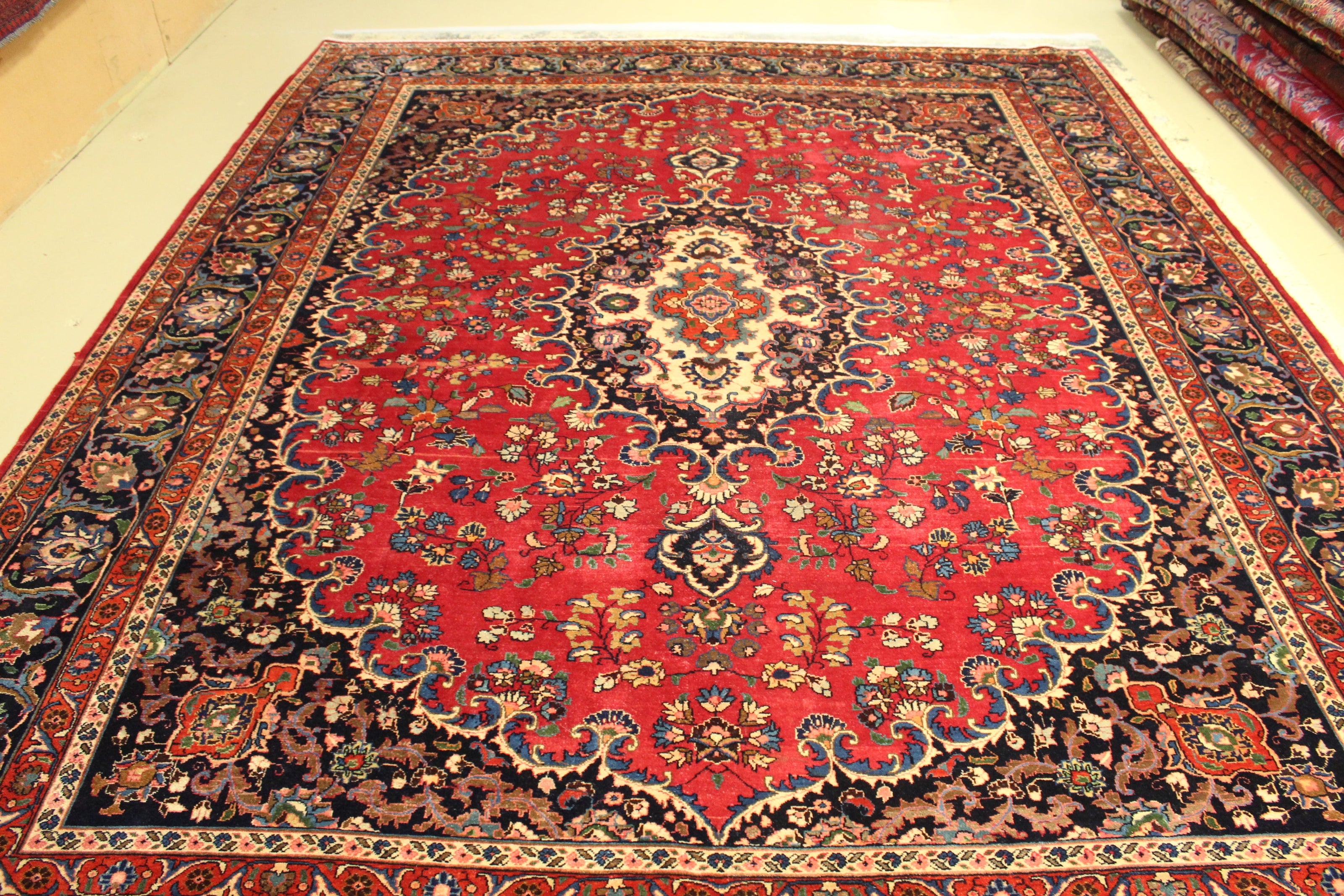 Mashad Rug - 385 cm x 300 cm