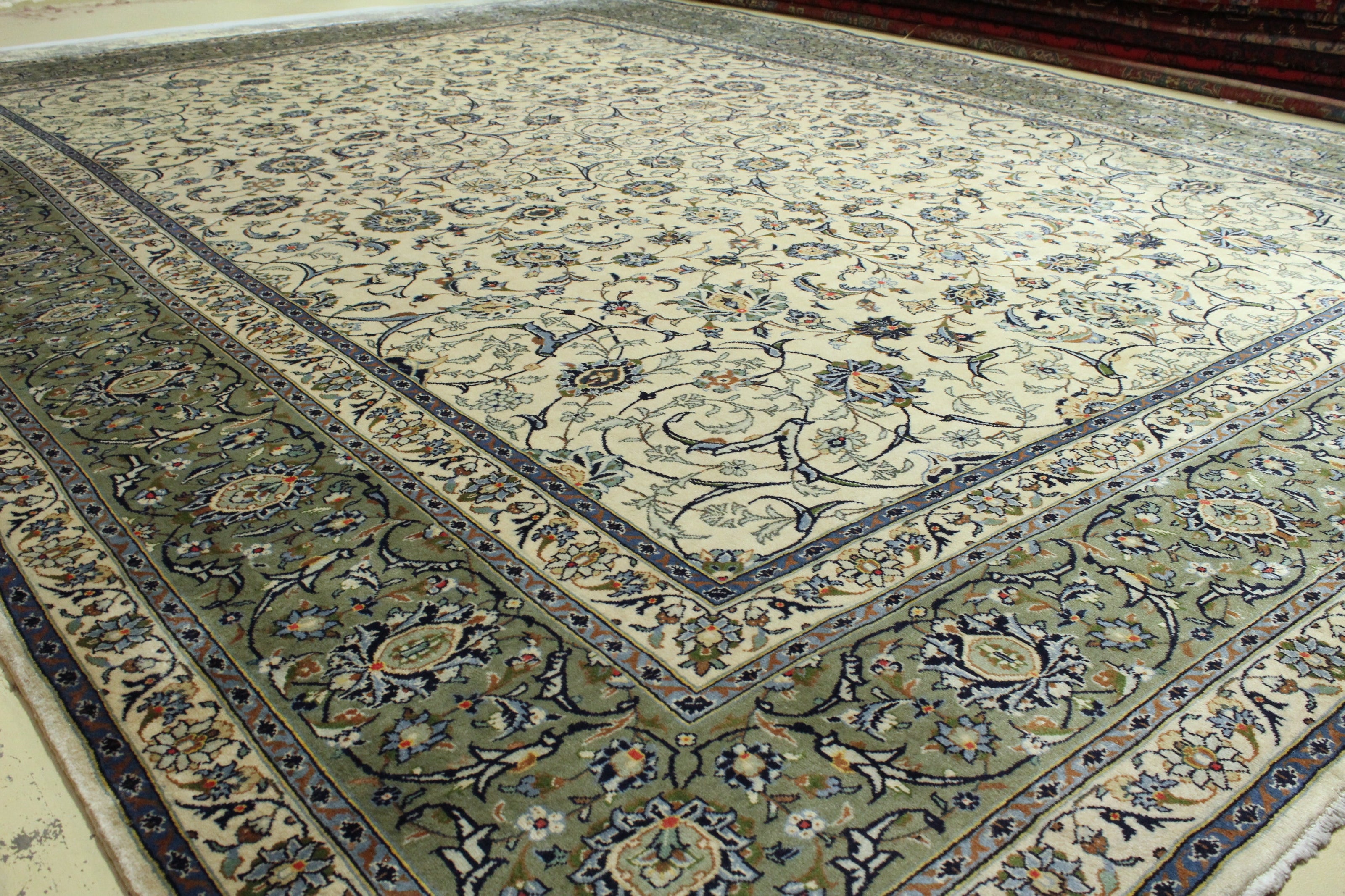 Kashmar Rug (Kurk Wool) - 391 cm x 297 cm