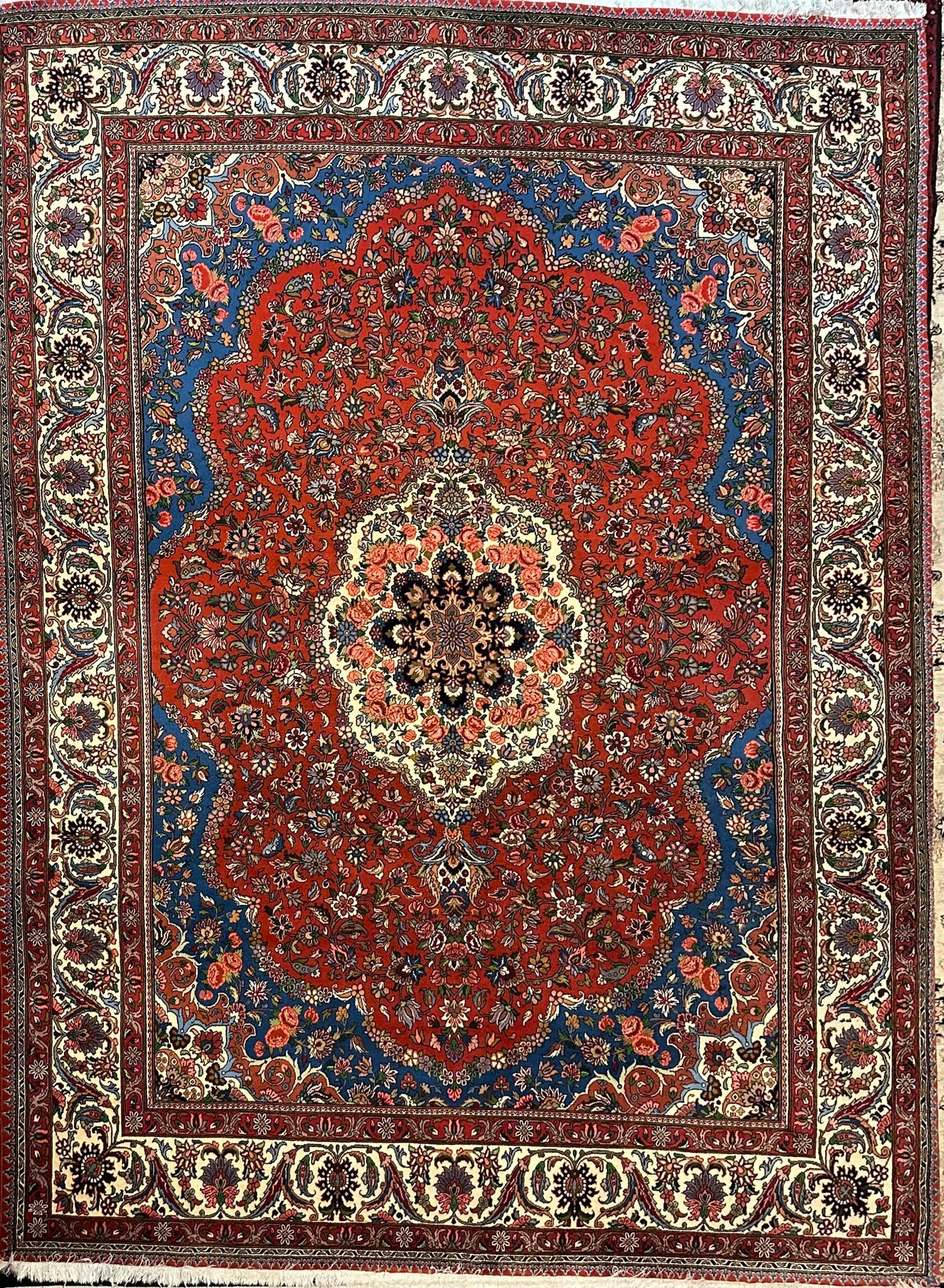 Persian Sarouq stunning piece of Art wool pile hand knotted rug from Persia