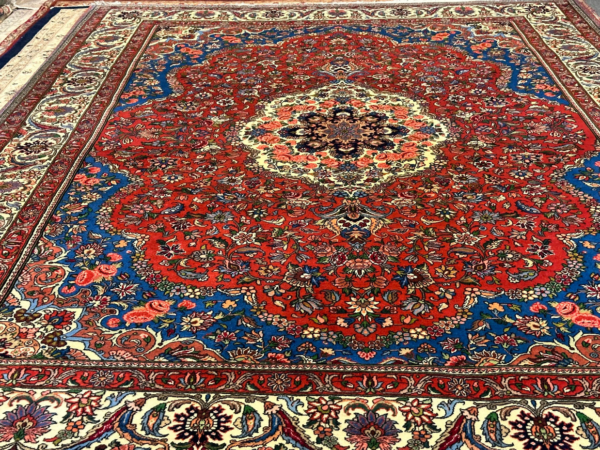 Persian Sarouq stunning piece of Art wool pile hand knotted rug from Persia