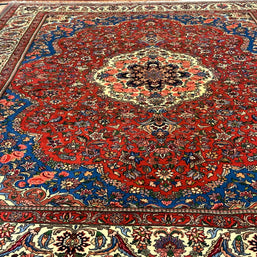 Persian Sarouq stunning piece of Art wool pile hand knotted rug from Persia
