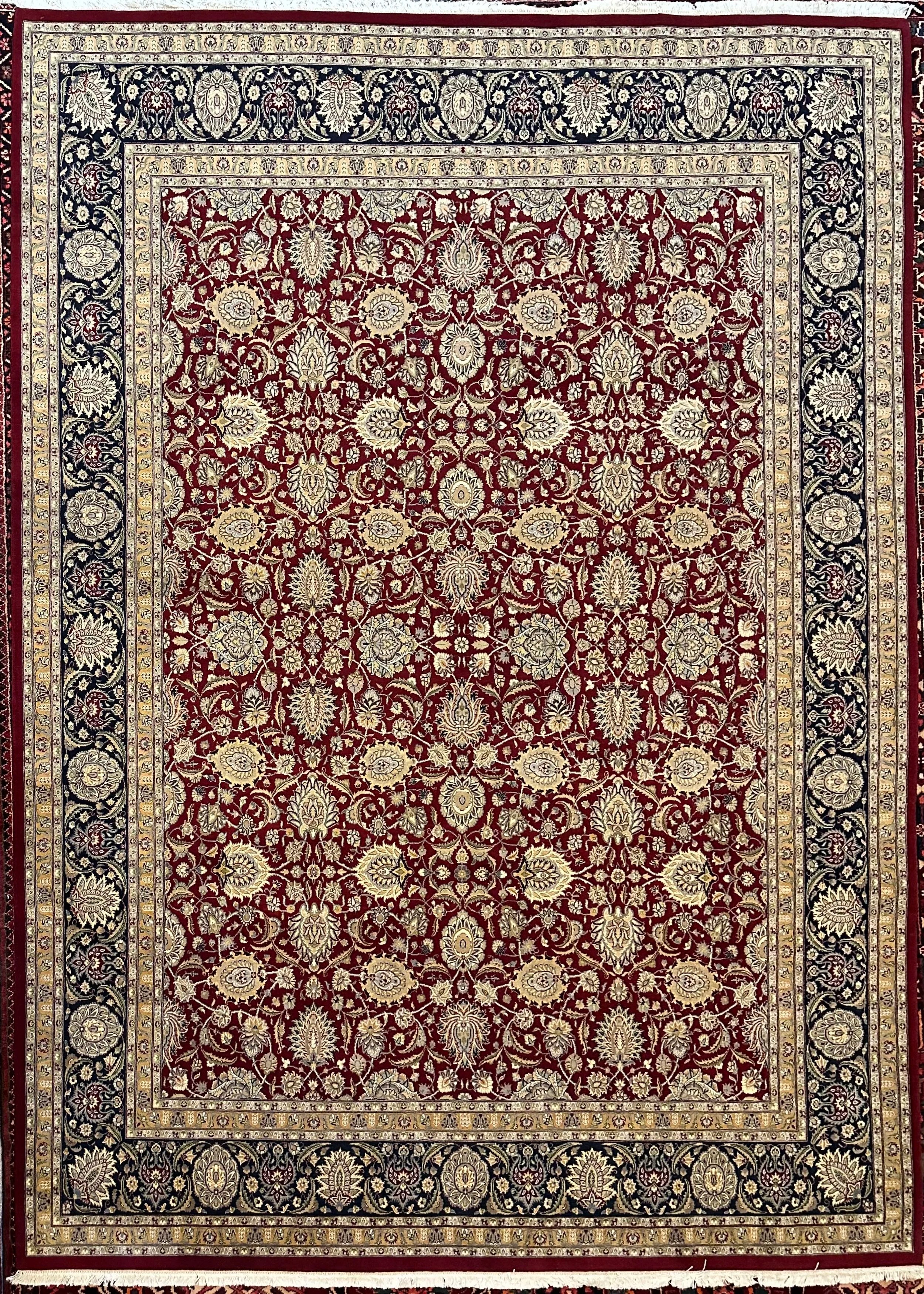 Very fine Kashmiri wool hand knotted rug 346cm x 246cm