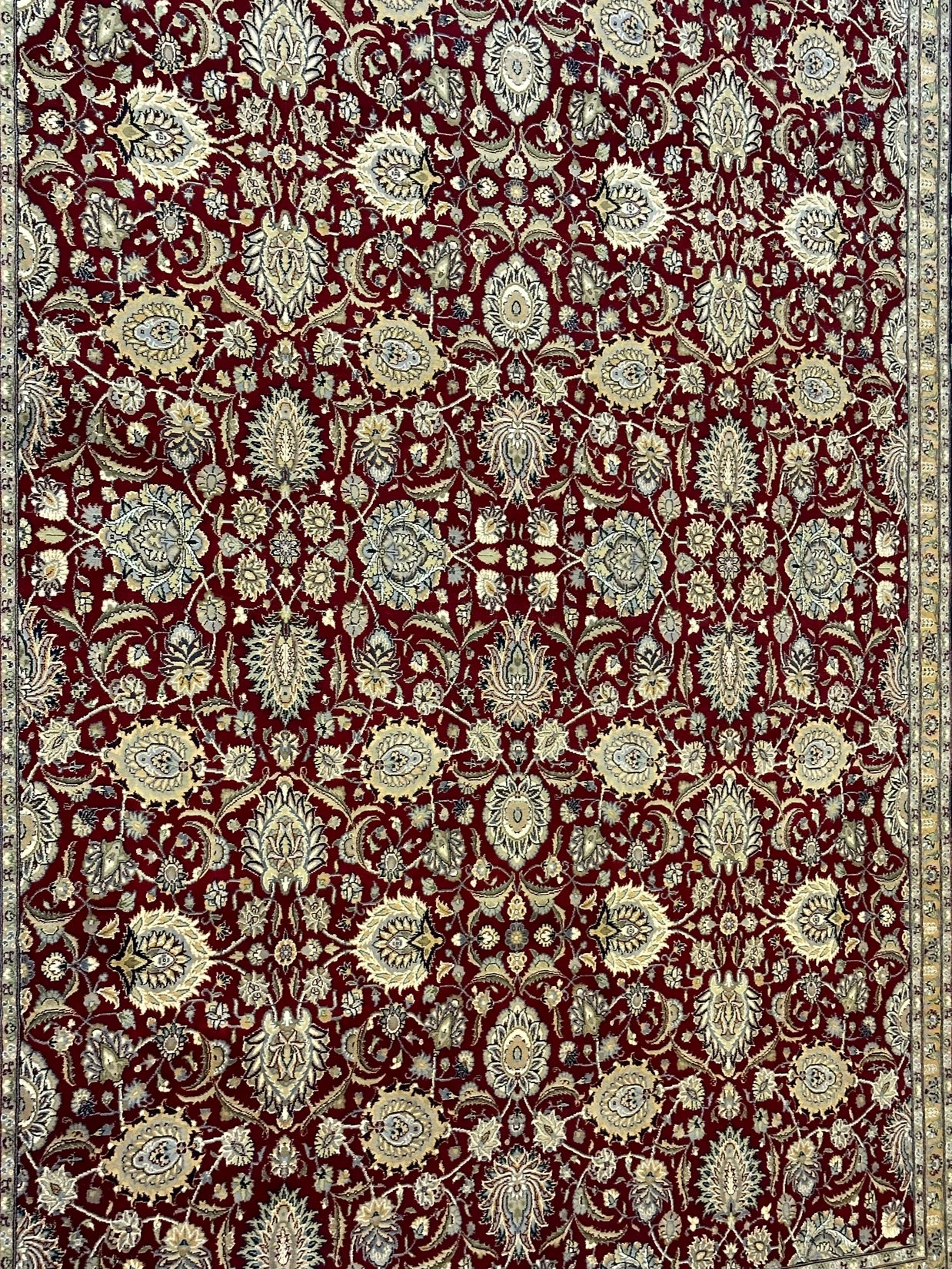 Very fine Kashmiri wool hand knotted rug 346cm x 246cm