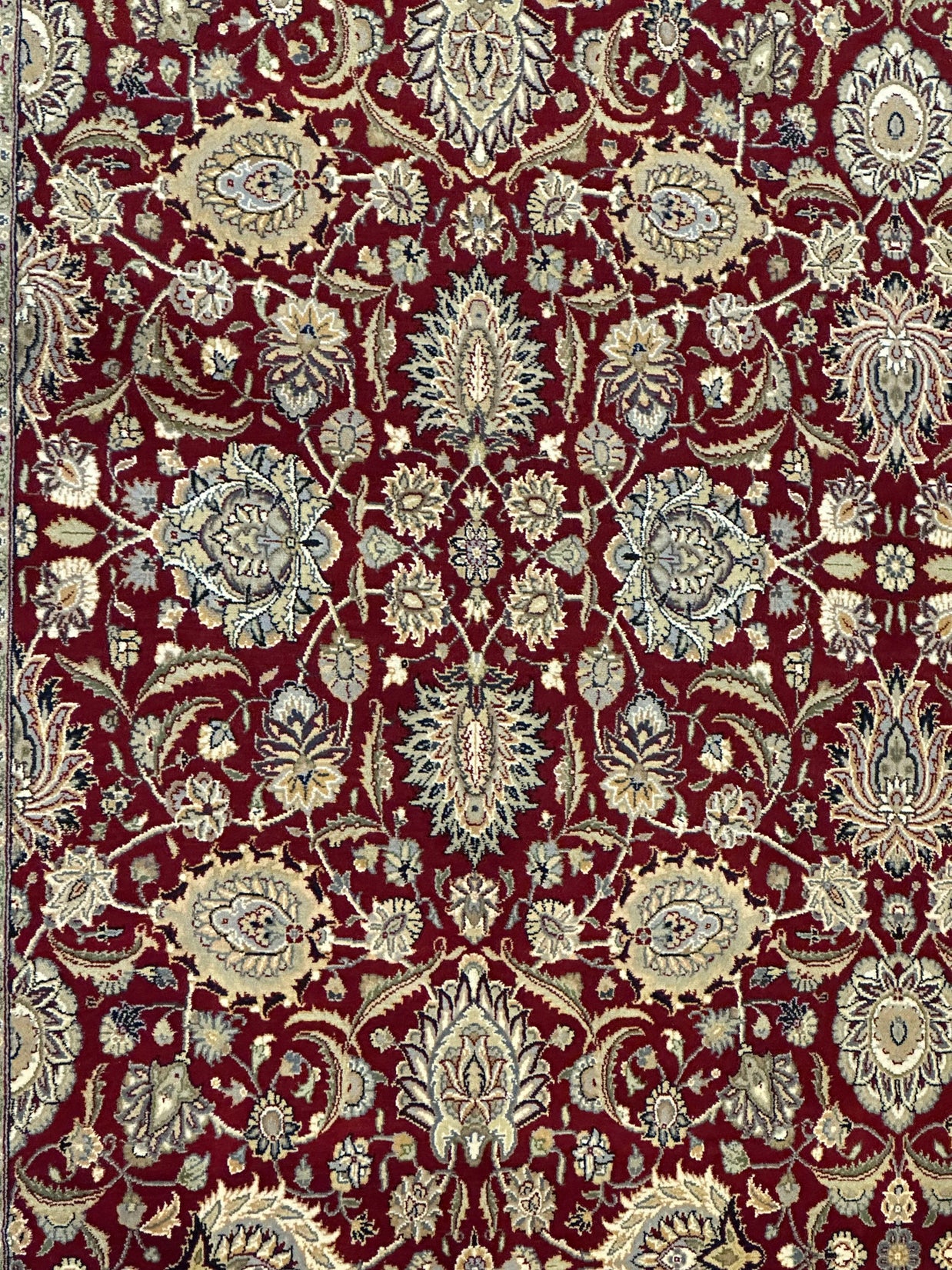 Very fine Kashmiri wool hand knotted rug 346cm x 246cm