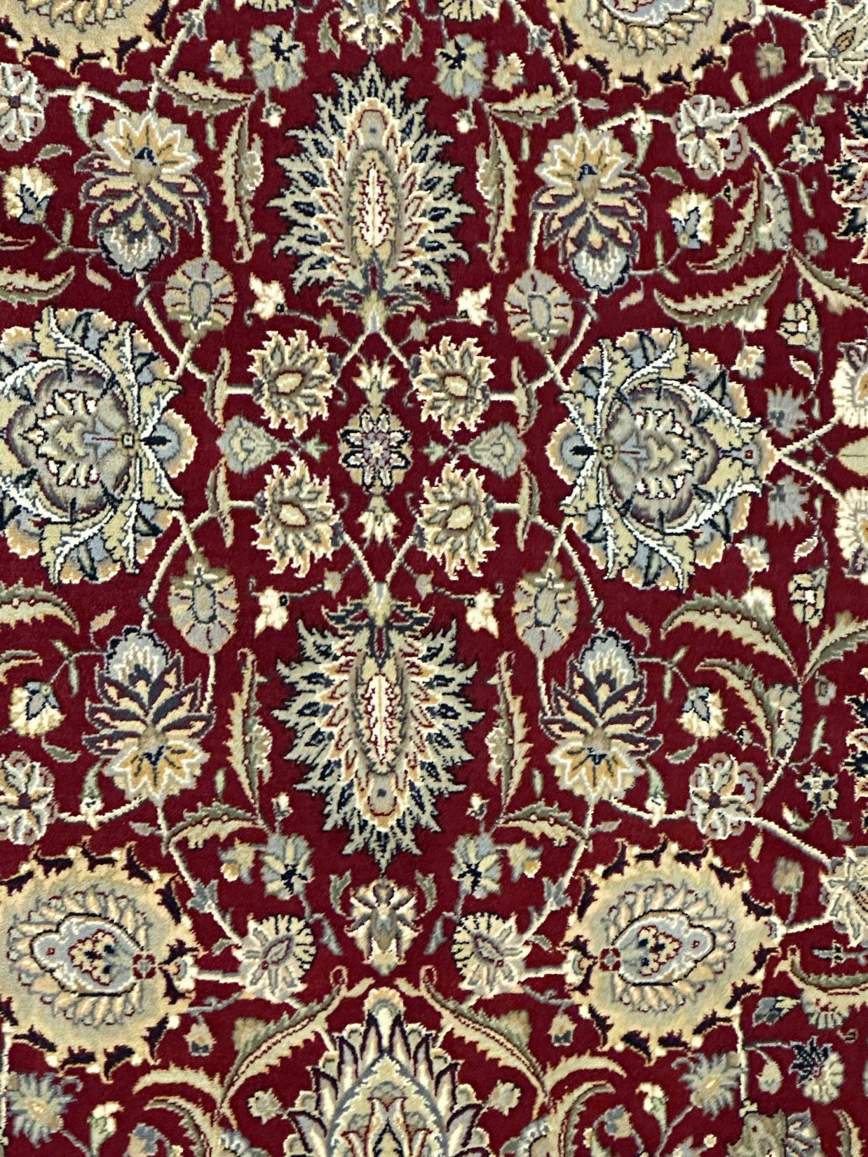 Very fine Kashmiri wool hand knotted rug 346cm x 246cm