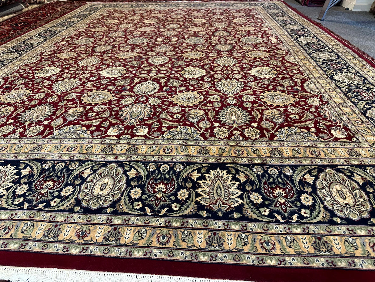 Very fine Kashmiri wool hand knotted rug 346cm x 246cm