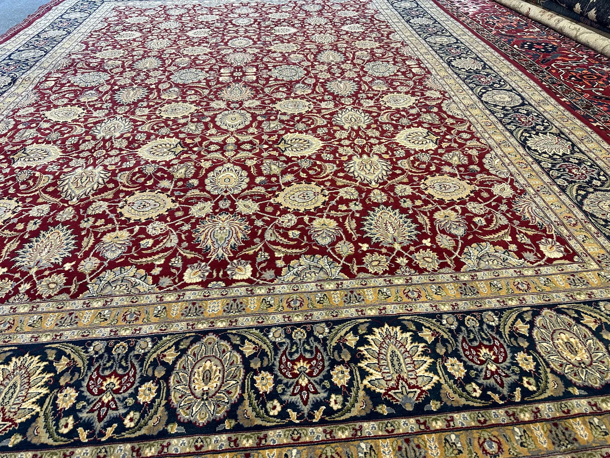 Very fine Kashmiri wool hand knotted rug 346cm x 246cm