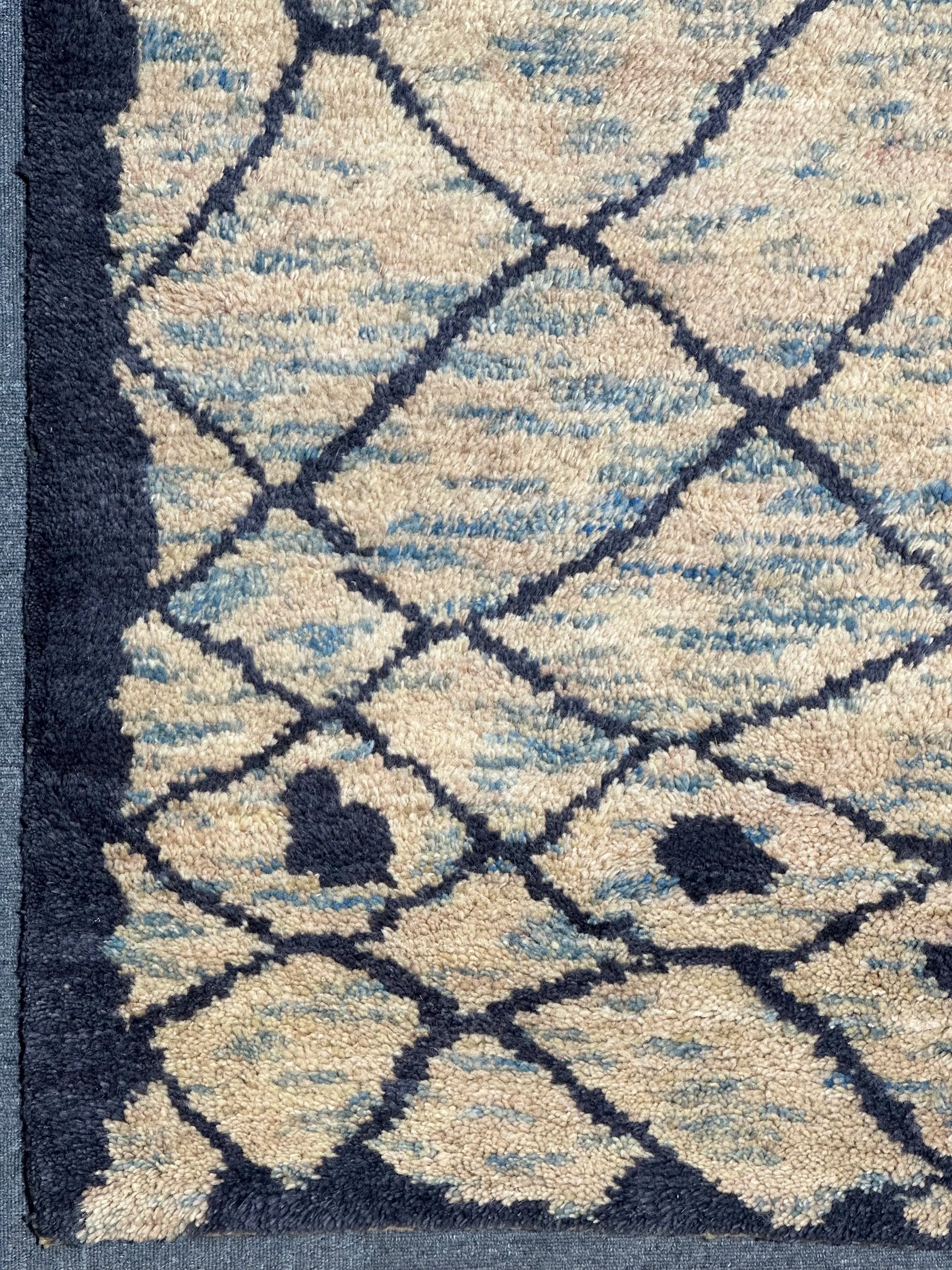 Hand Knotted woollen rug Moroccan design from India