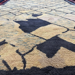 Hand Knotted woollen rug Moroccan design from India