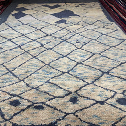 Hand Knotted woollen rug Moroccan design from India