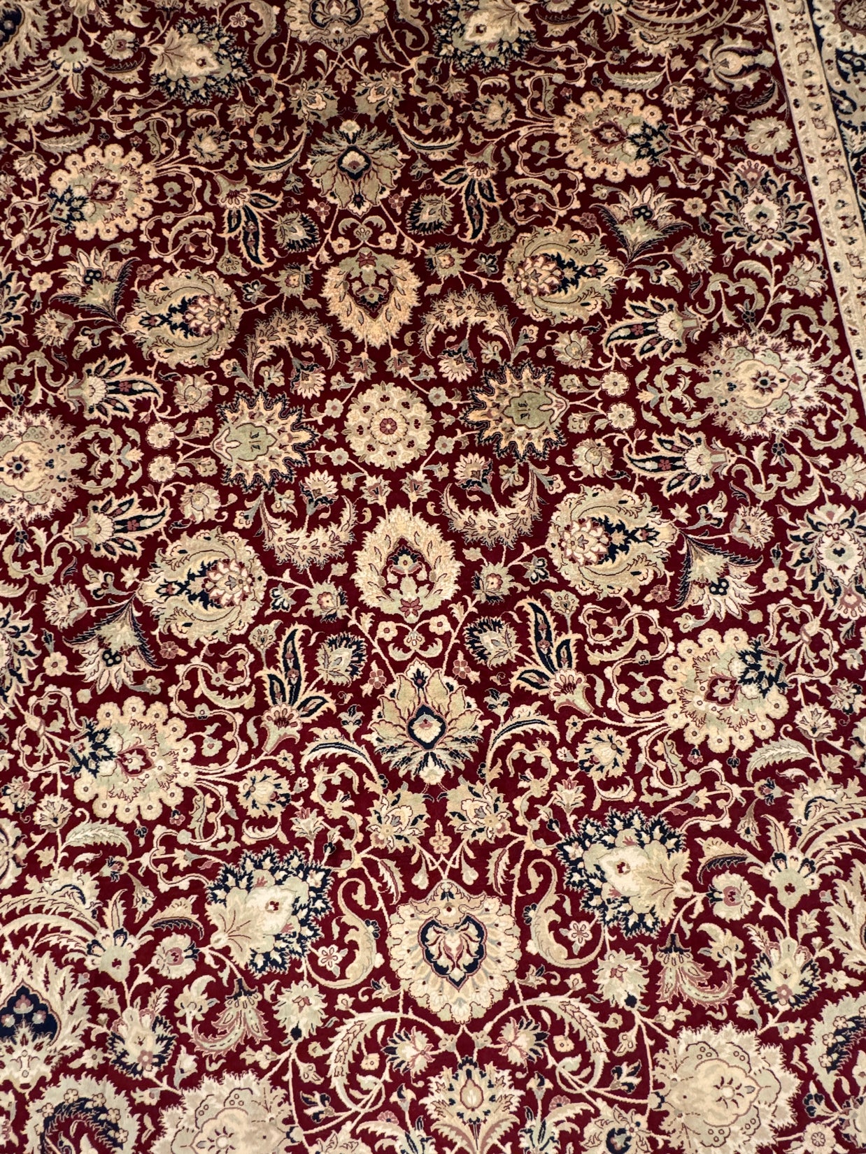 Kashmiri Rug - 365 cm x 273 cm