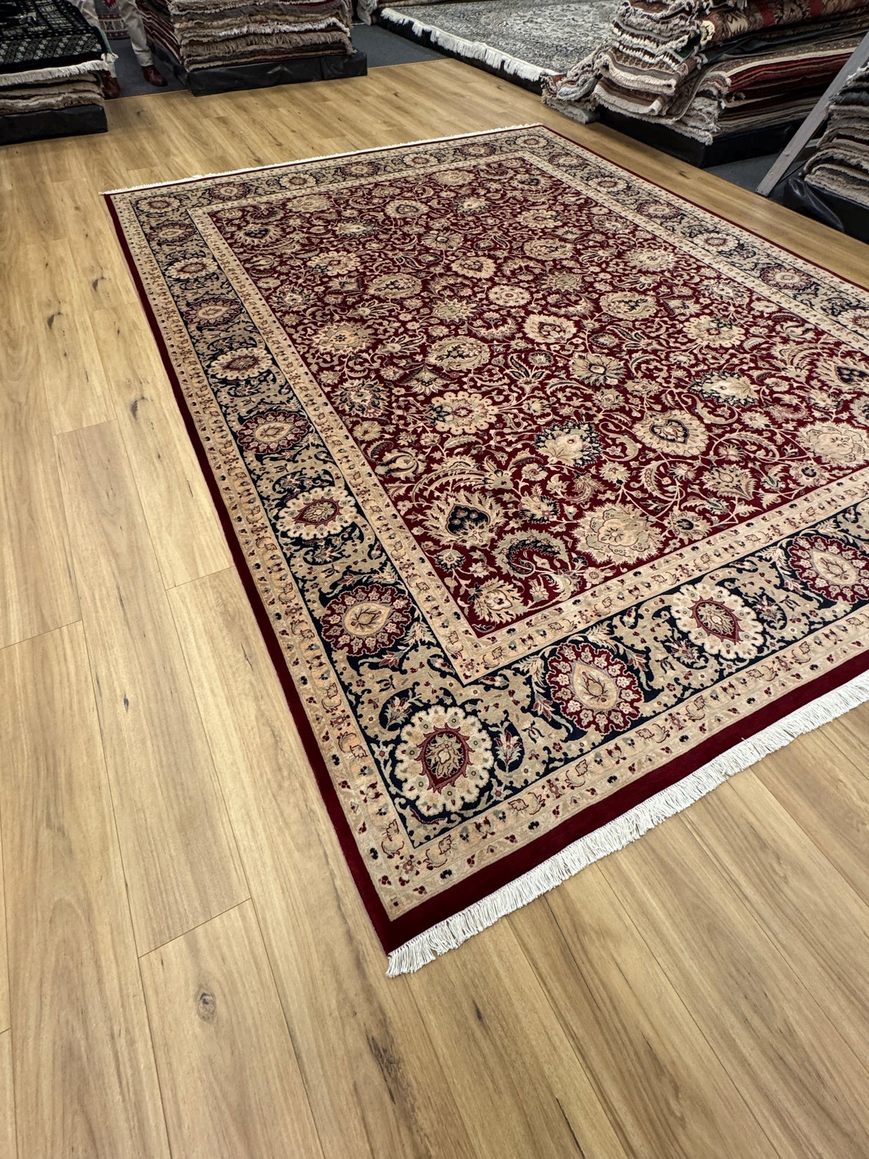 Kashmiri Rug - 365 cm x 273 cm