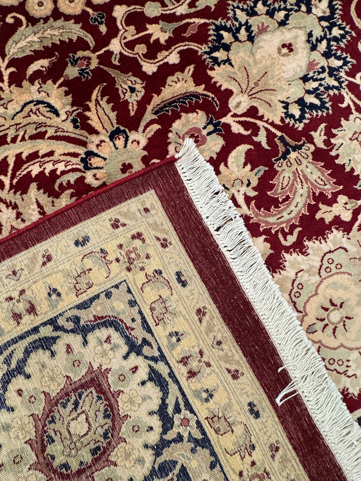 Kashmiri Rug - 365 cm x 273 cm