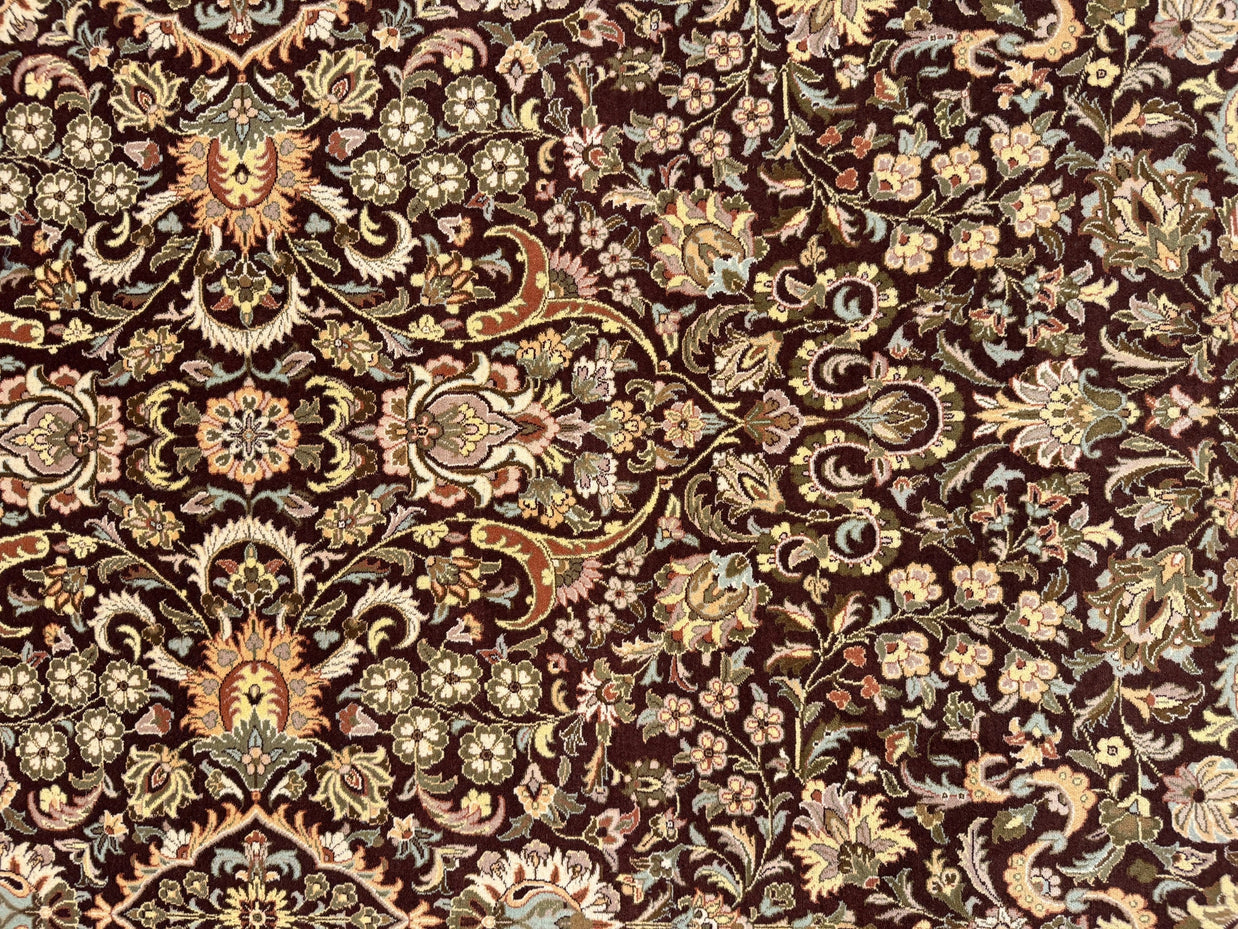 Kashmiri Rug - 371 cm x 280 cm