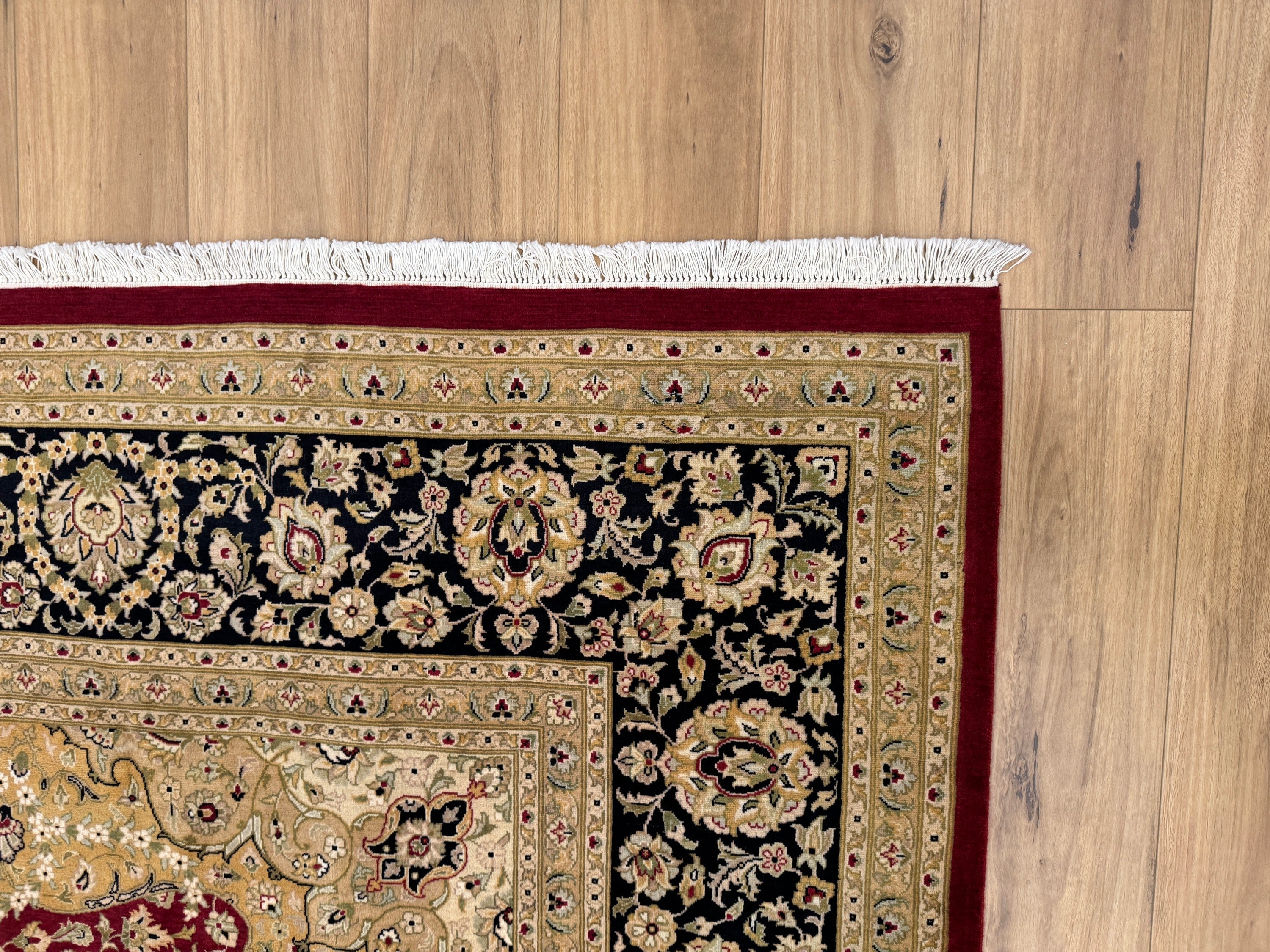 Kashmiri Rug - 359 cm x 276 cm