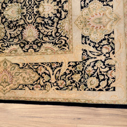 Kashmiri Rug - 322 cm x 245 cm