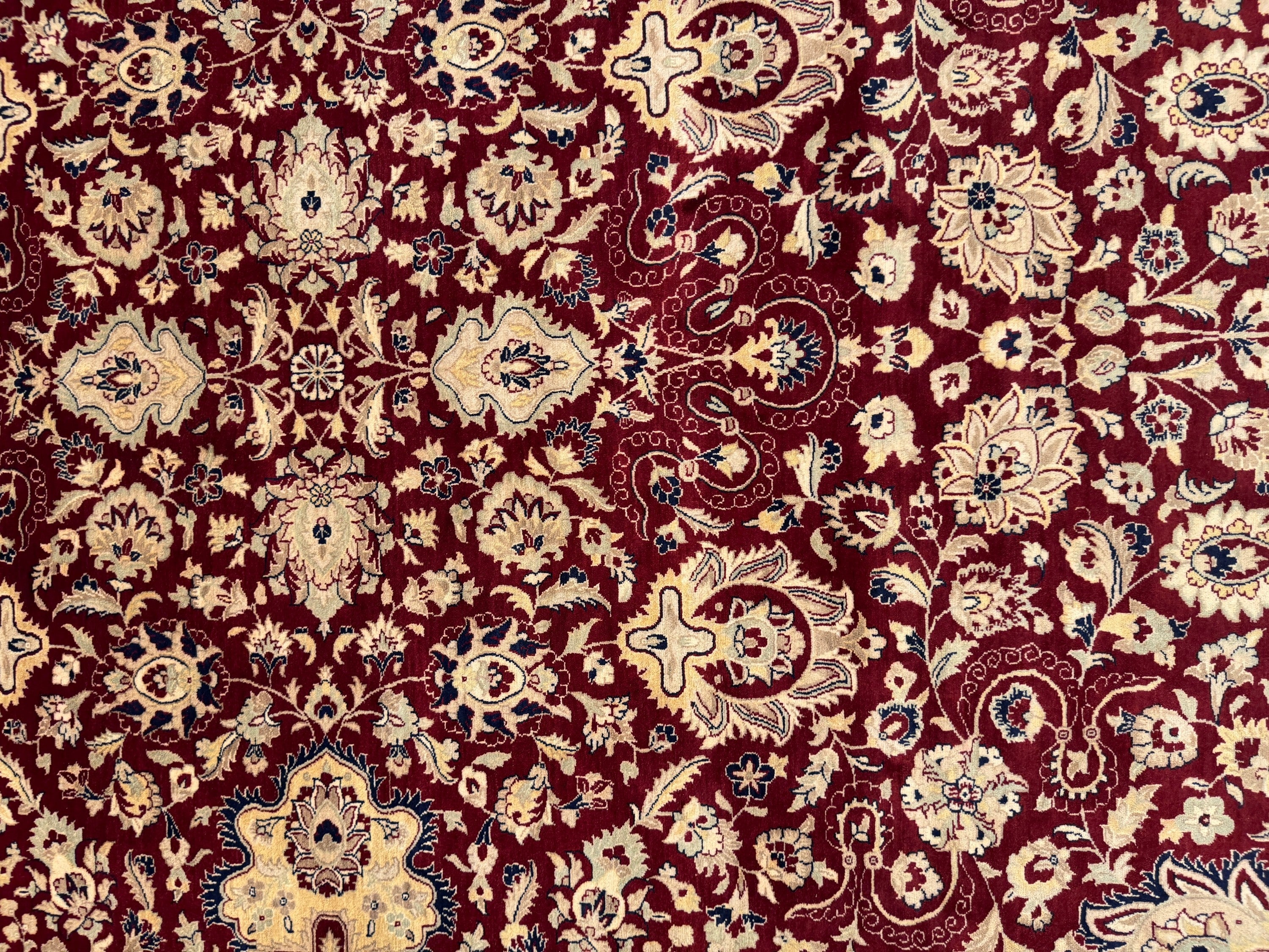 Kashmiri Rug - 366 cm x 274 cm