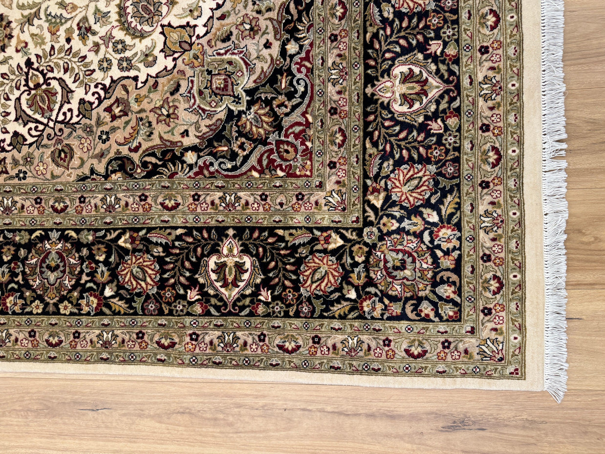 Kashmiri Rug - 365 cm x 275 cm