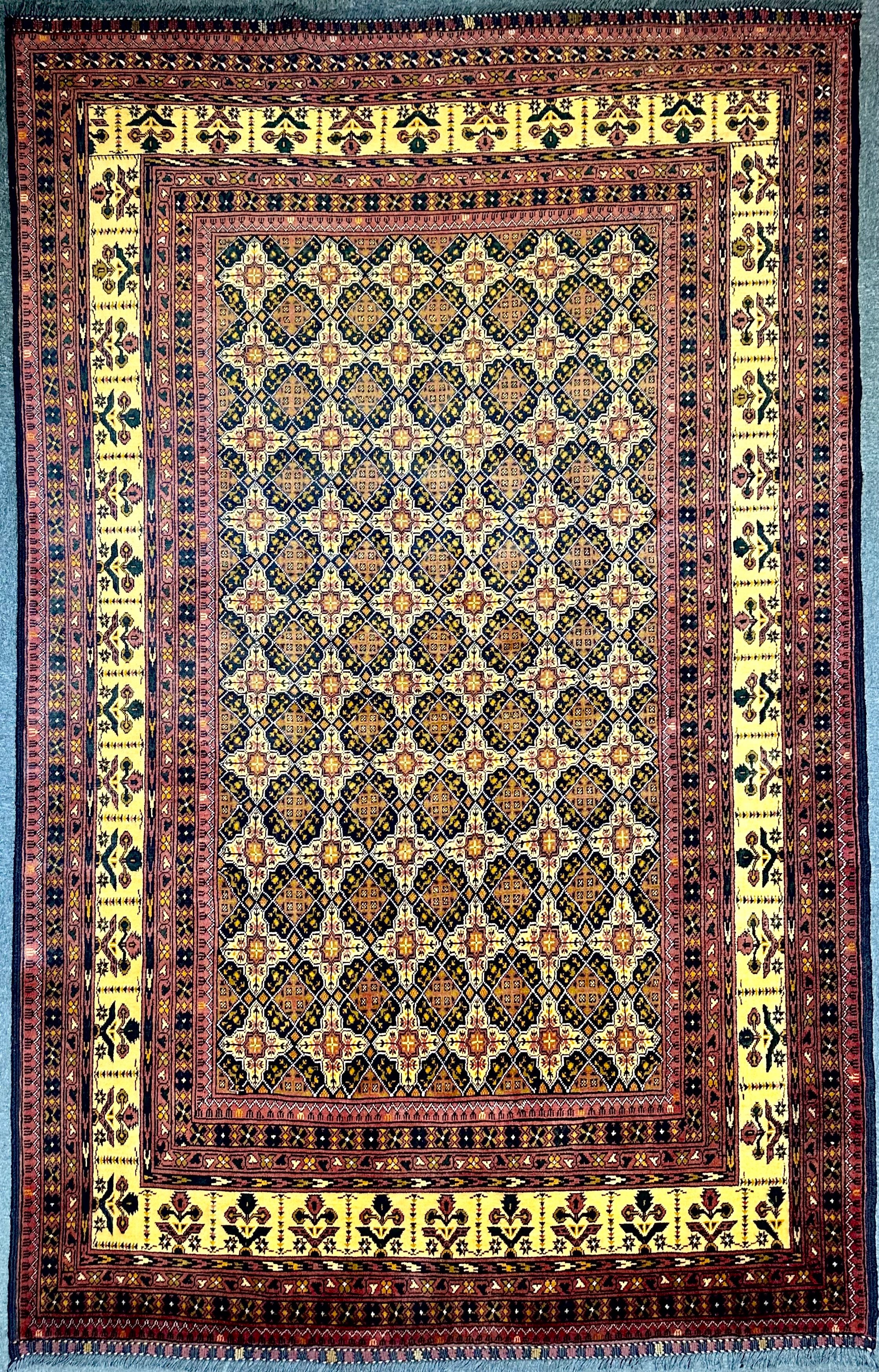 Kundz fine Afghan Hand Knotted Pure Wool Rug