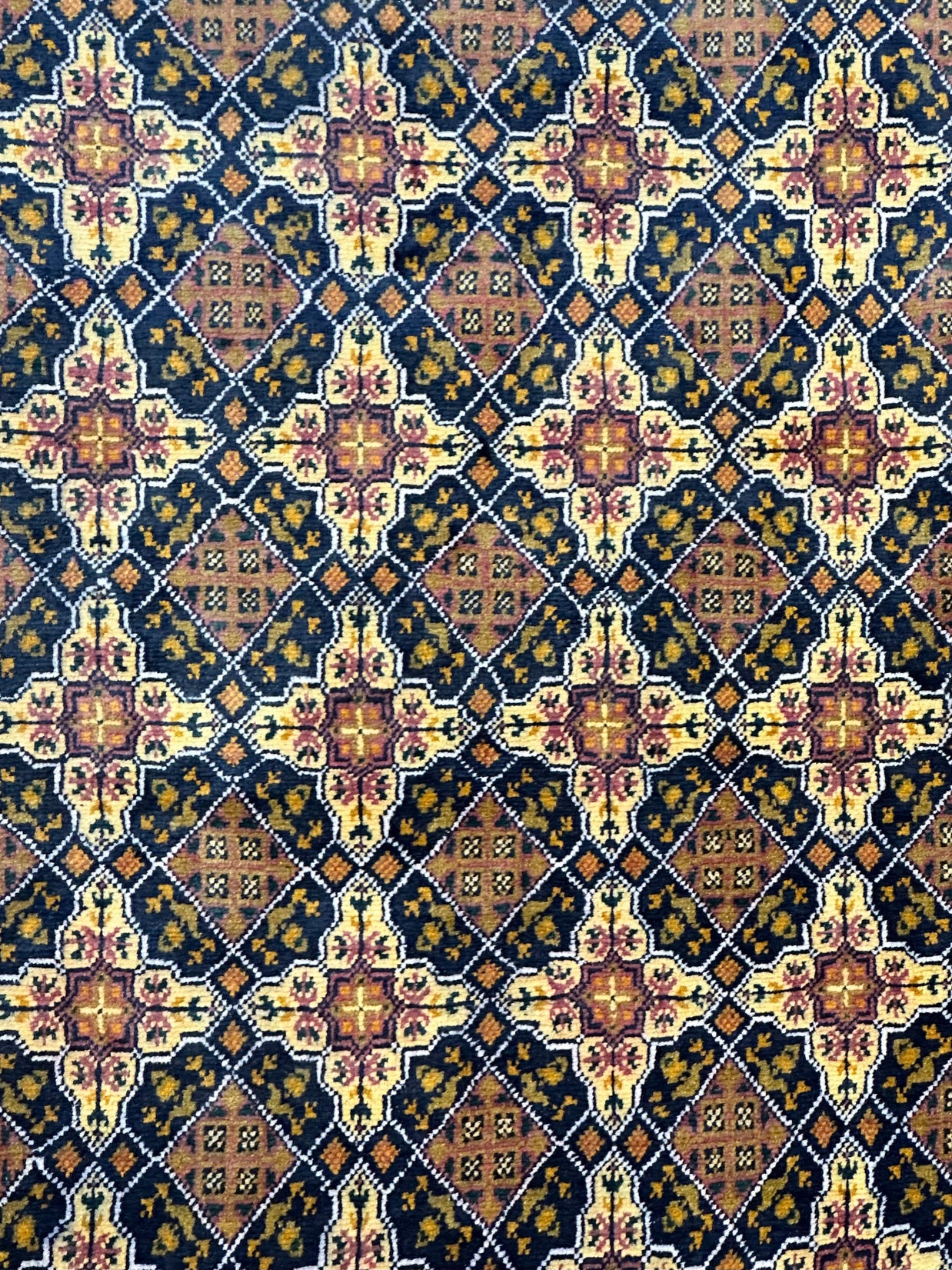 Kundz fine Afghan Hand Knotted Pure Wool Rug