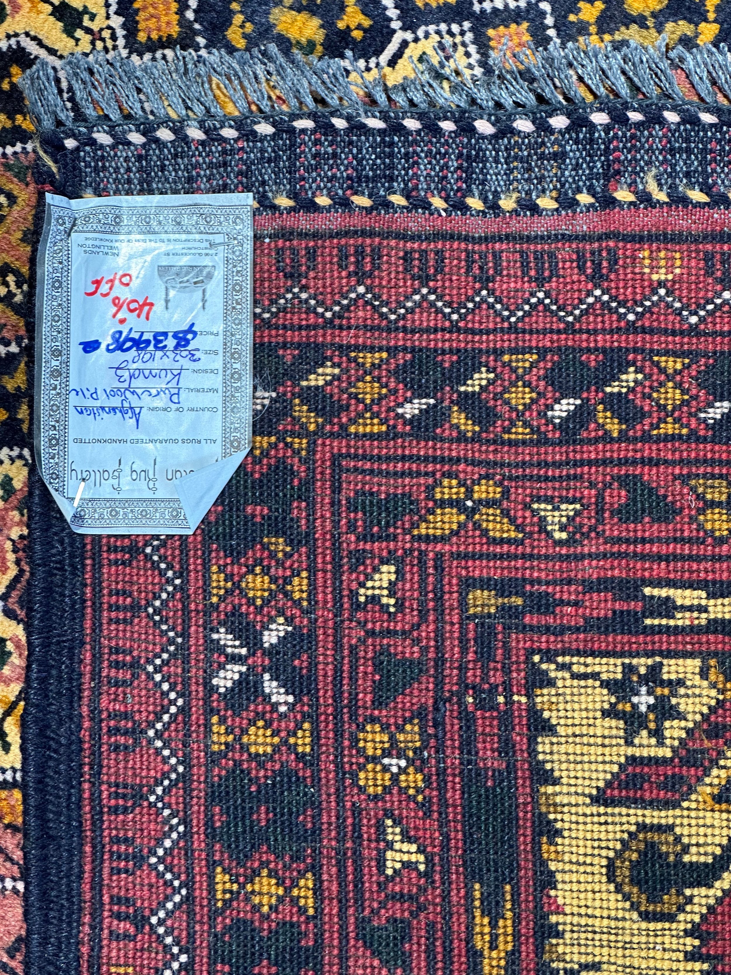 Kundz fine Afghan Hand Knotted Pure Wool Rug