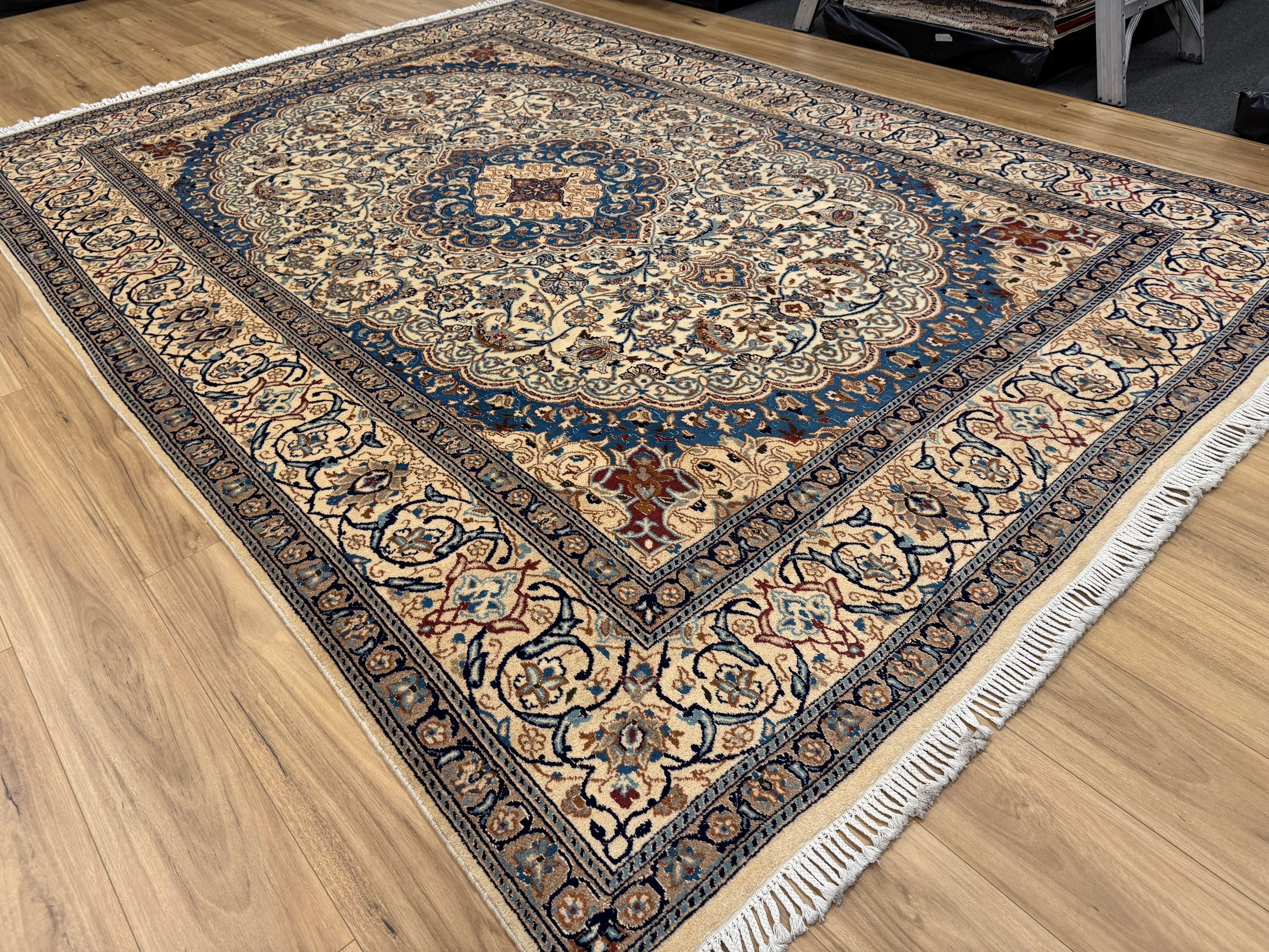 Nain Rug - 352 cm x 246 cm