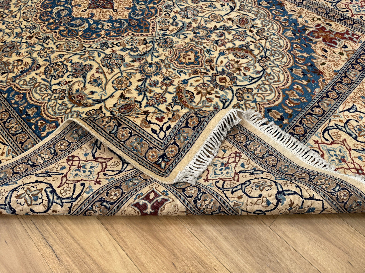 Nain Rug - 352 cm x 246 cm