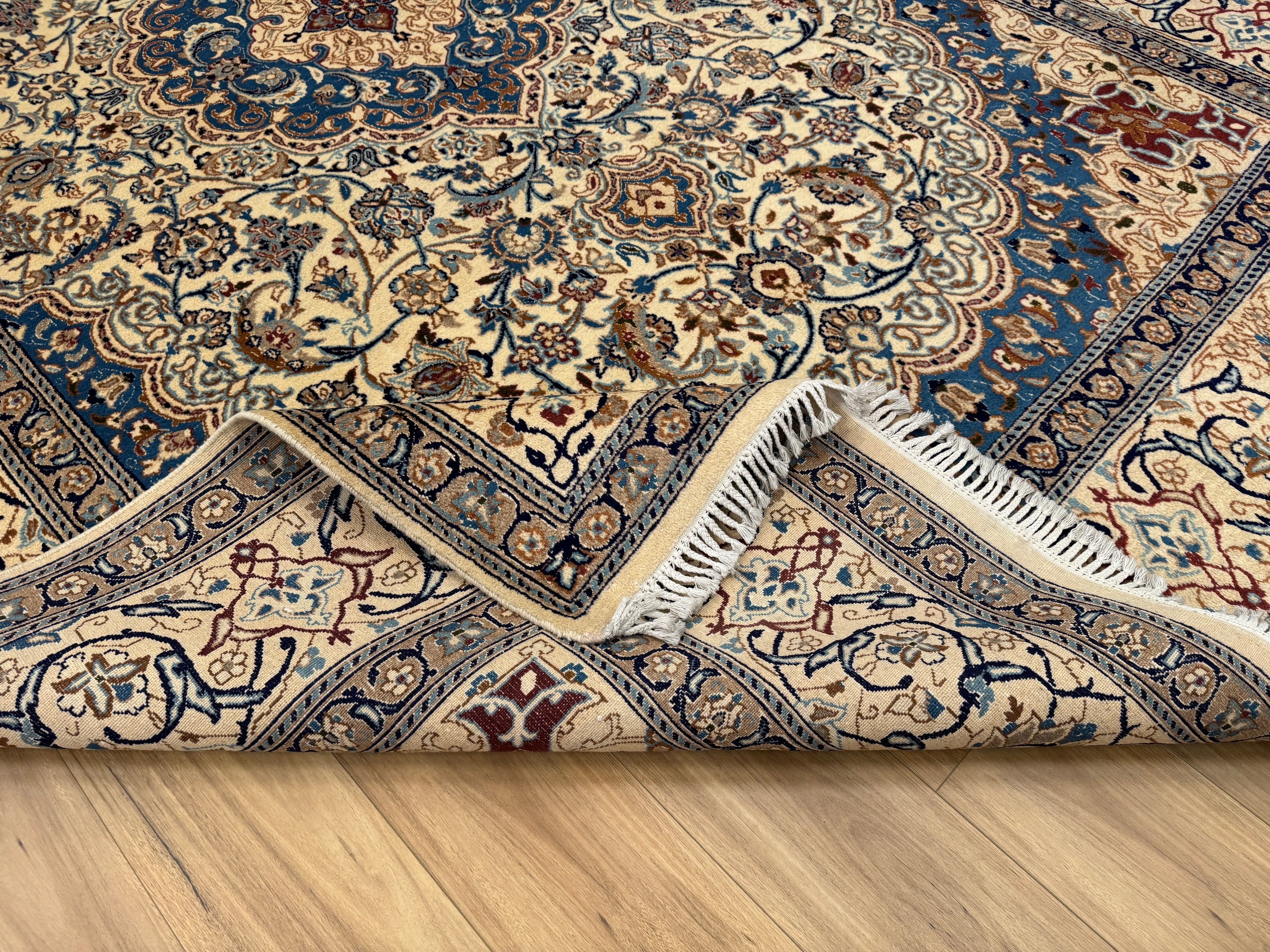 Nain Rug - 352 cm x 246 cm