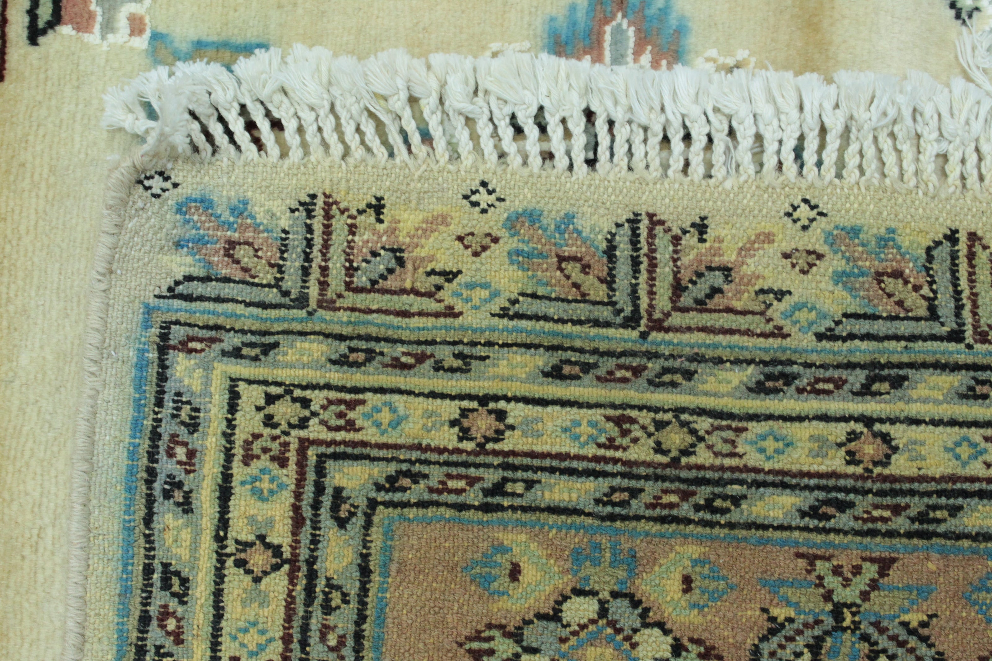 Caucasian Rug - 263 cm x 190 cm
