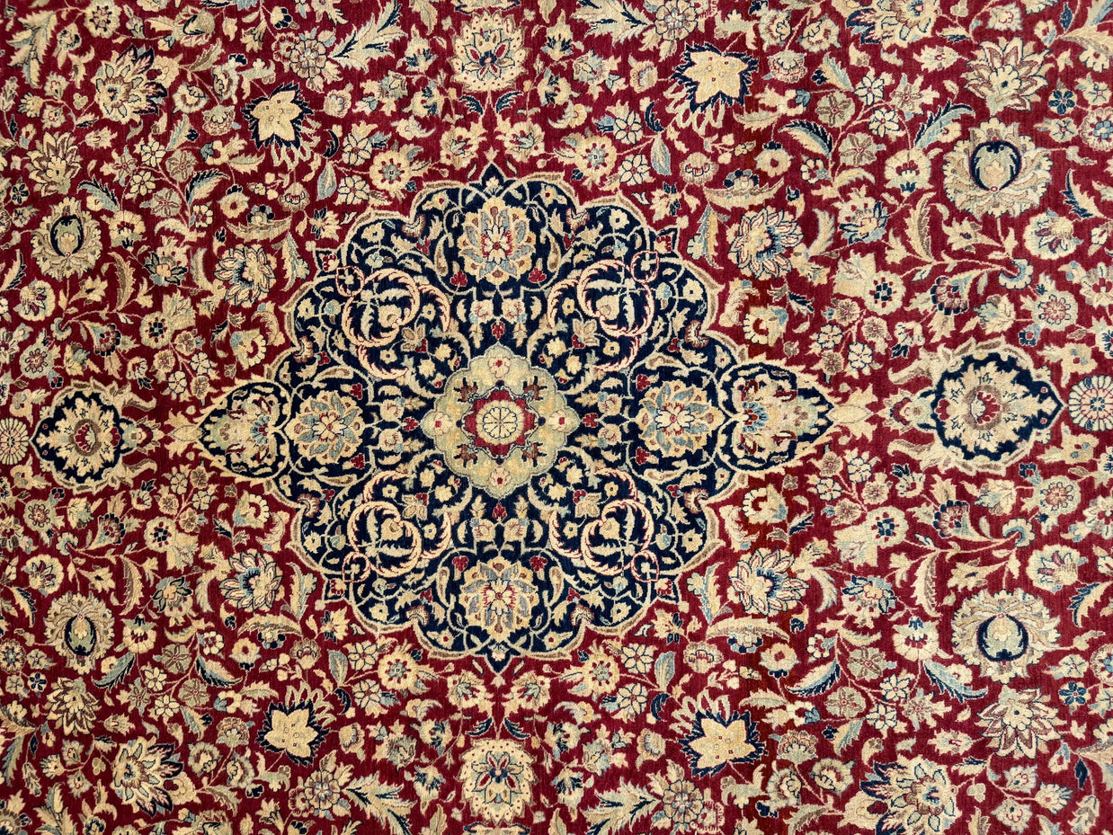 Kashmiri Rug - 357 cm x 271 cm