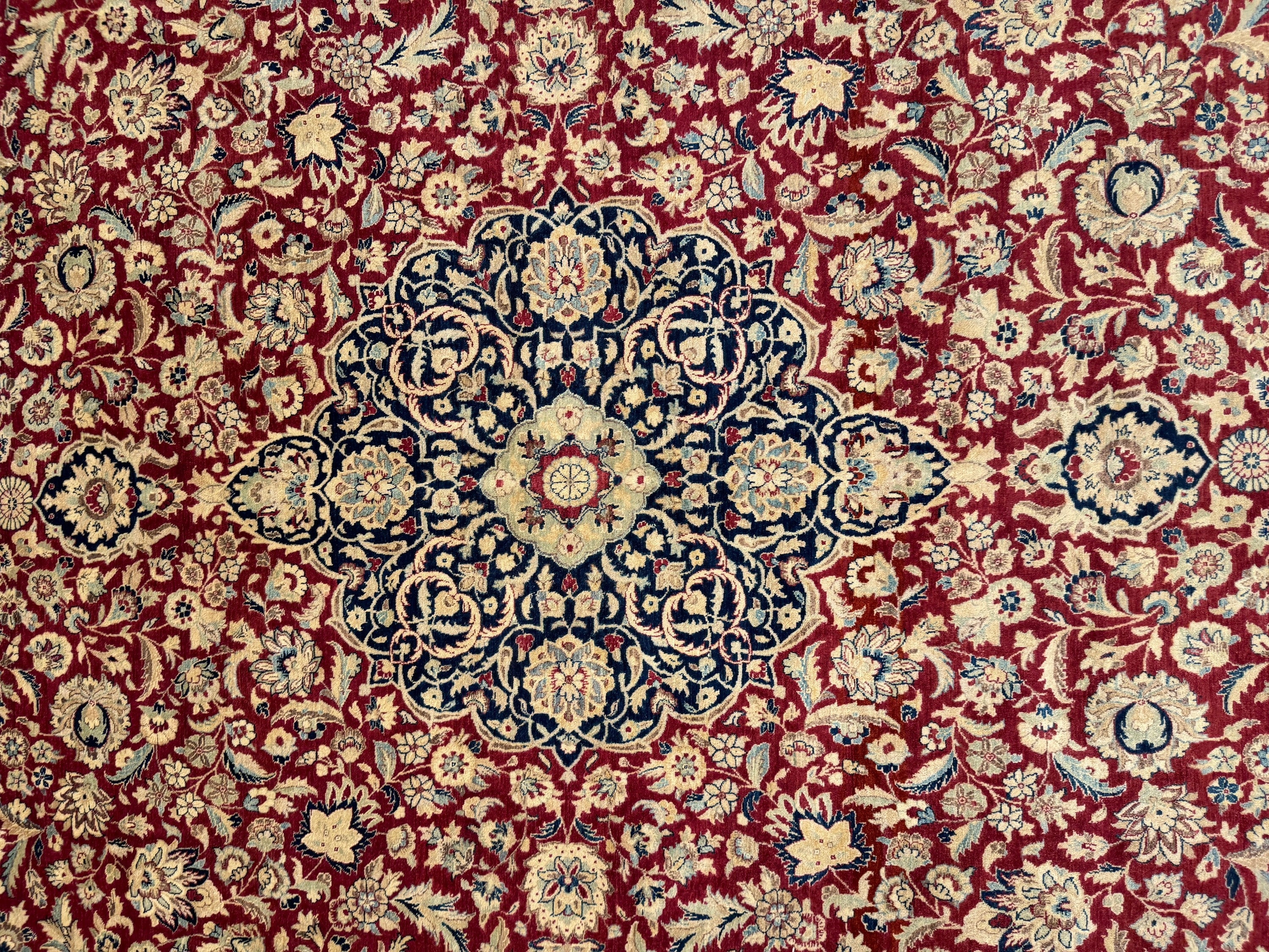 Kashmiri Rug - 357 cm x 271 cm