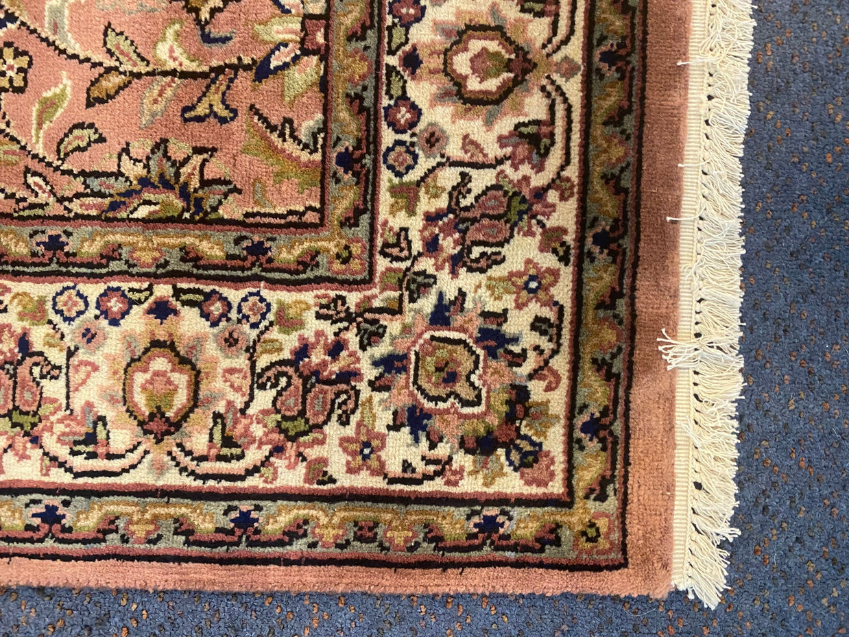 Gulistan Rug - 179 cm x 122 cm