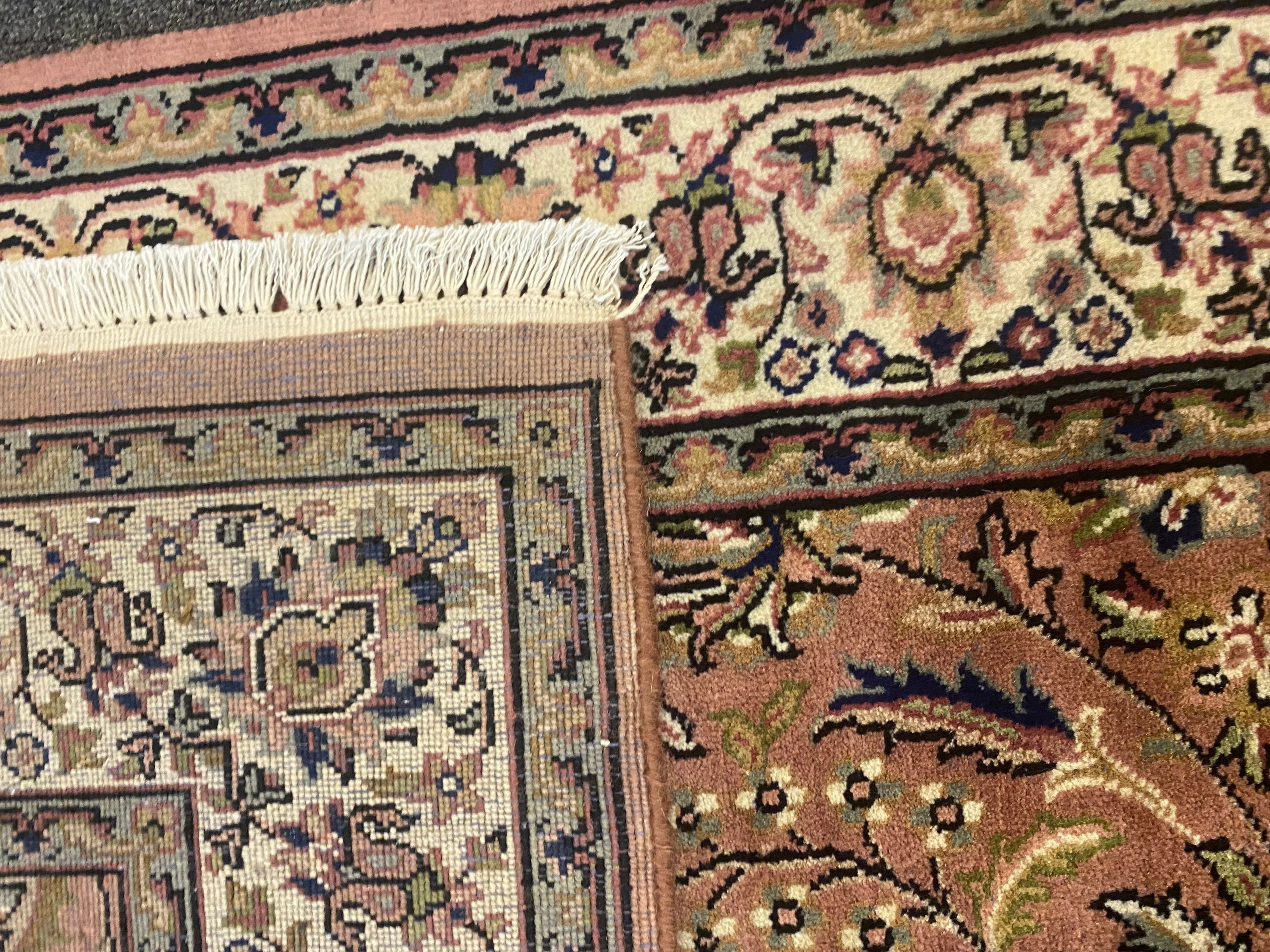 Gulistan Rug - 179 cm x 122 cm