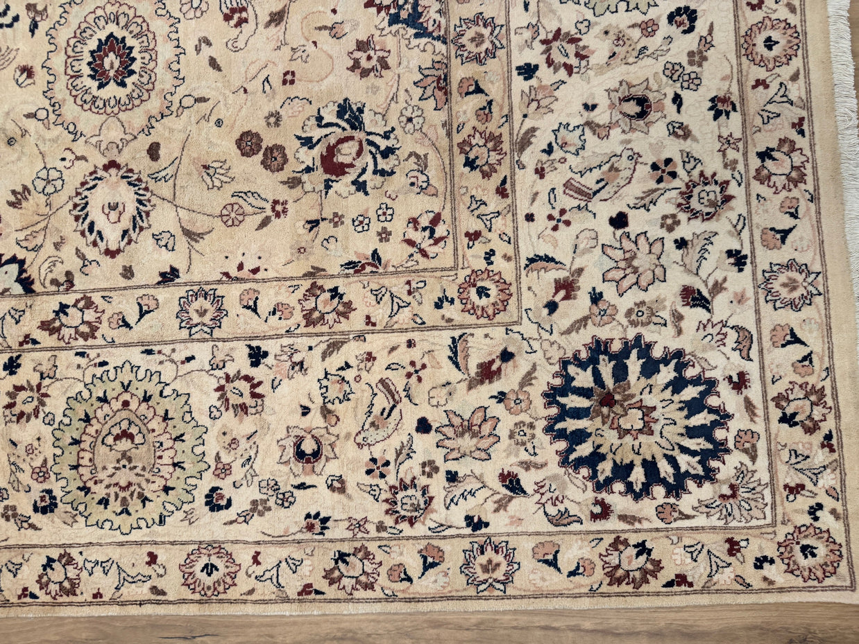 Kashmiri Rug - 371 cm x 271 cm