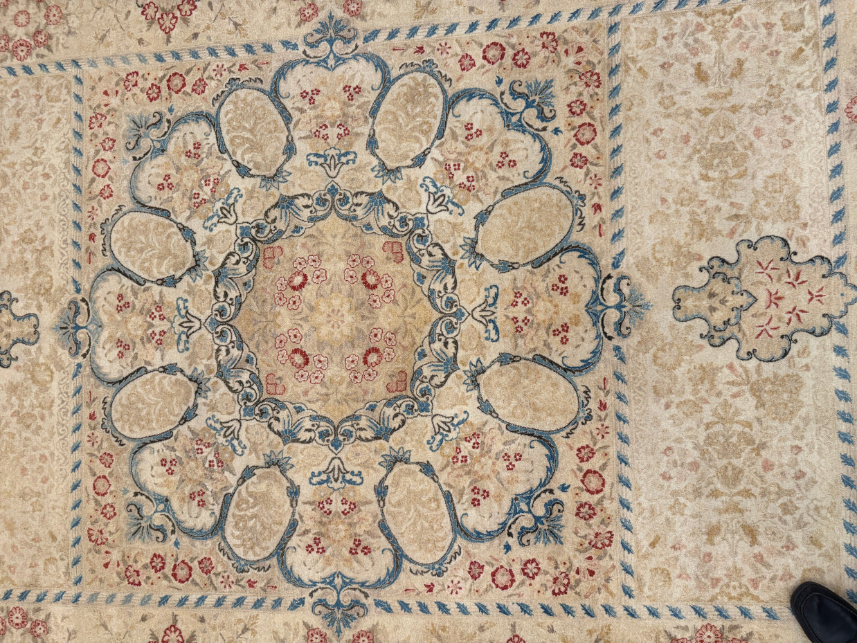 Kashmiri Rug - 361 cm x 274 cm