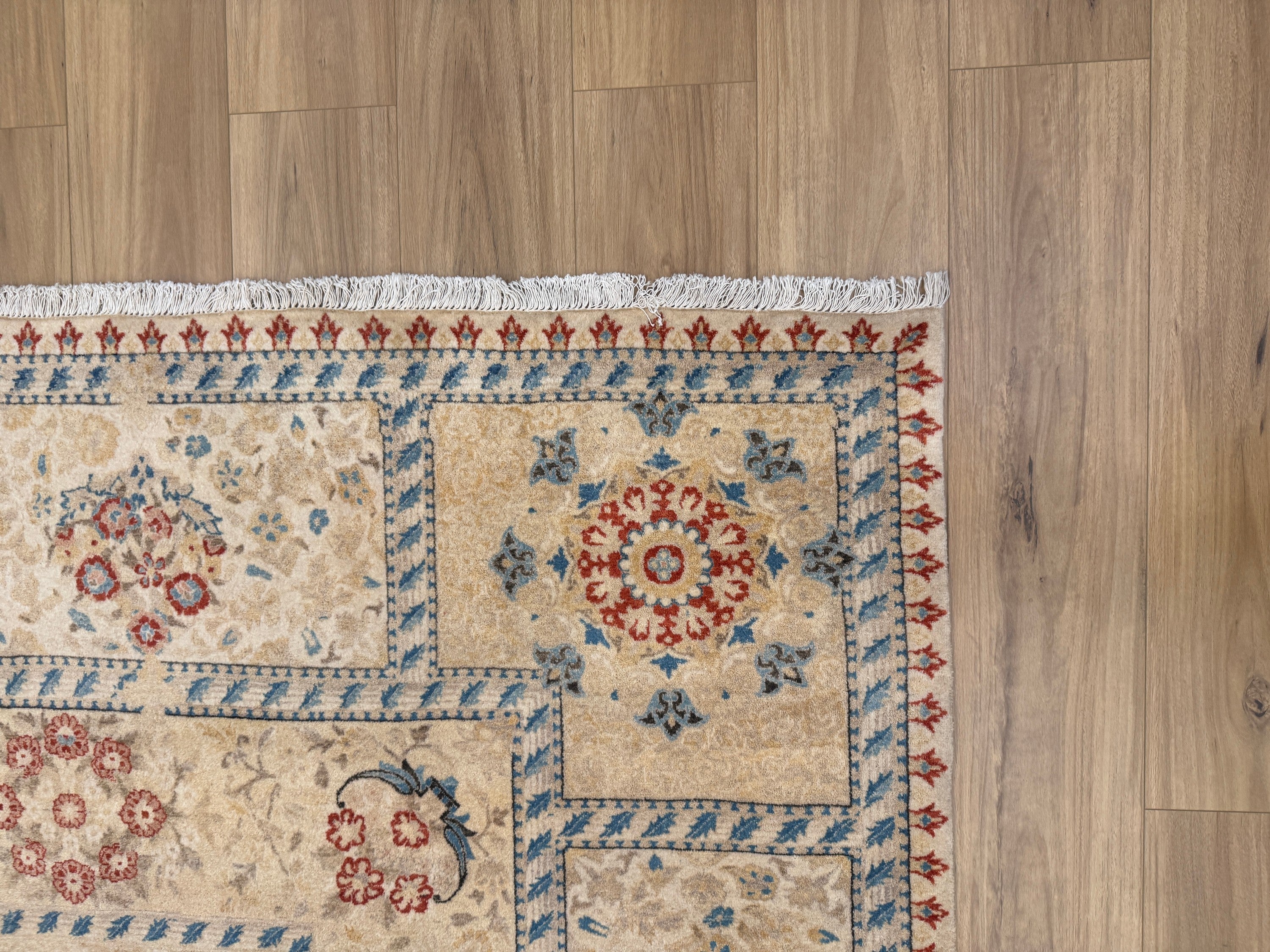 Kashmiri Rug - 361 cm x 274 cm