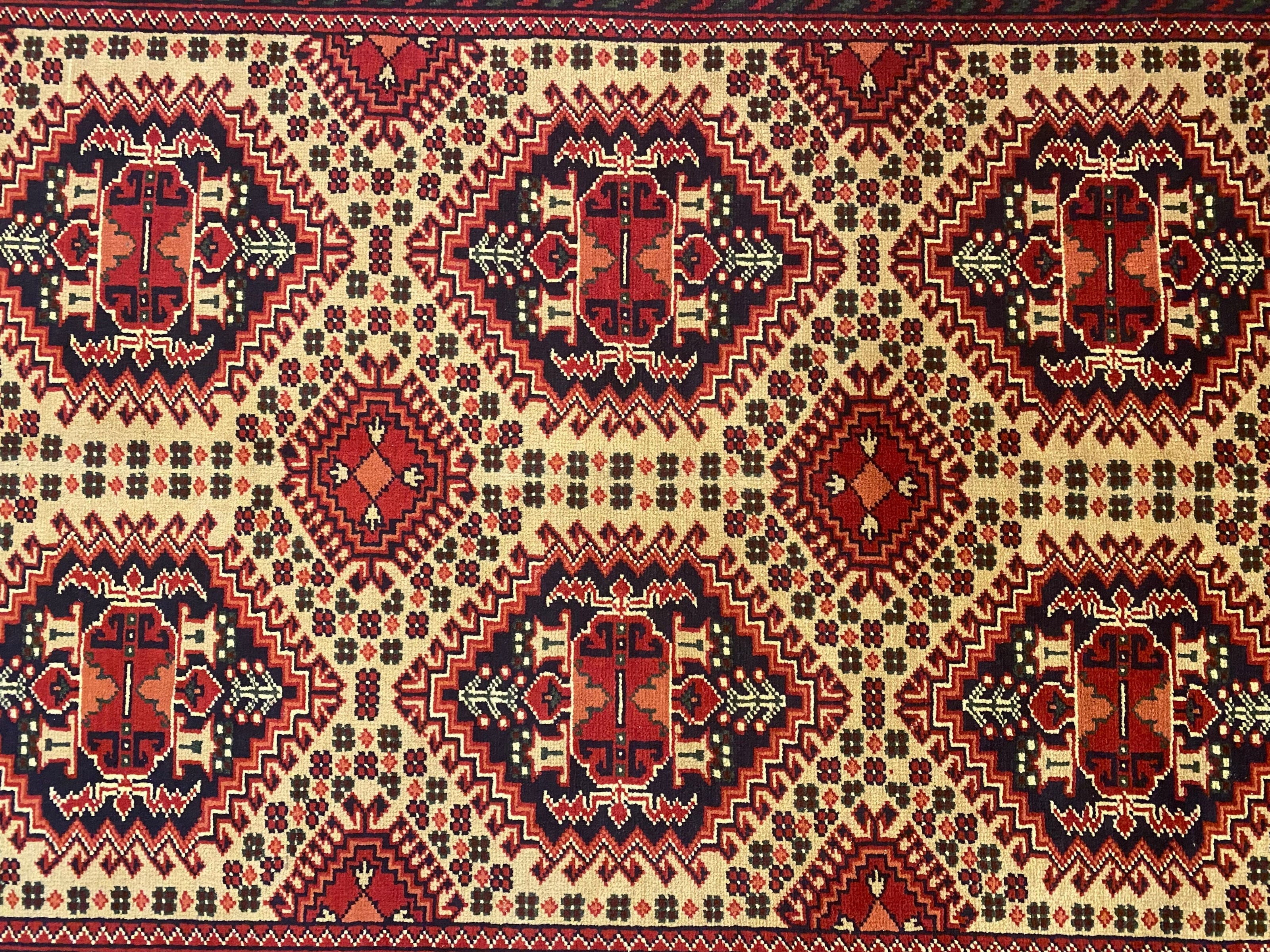 Roshnai Rug - 187 cm x 154 cm