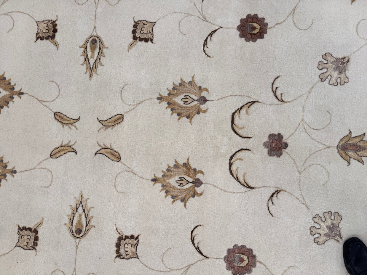 Ziegler Rug - 370 cm x 270 cm