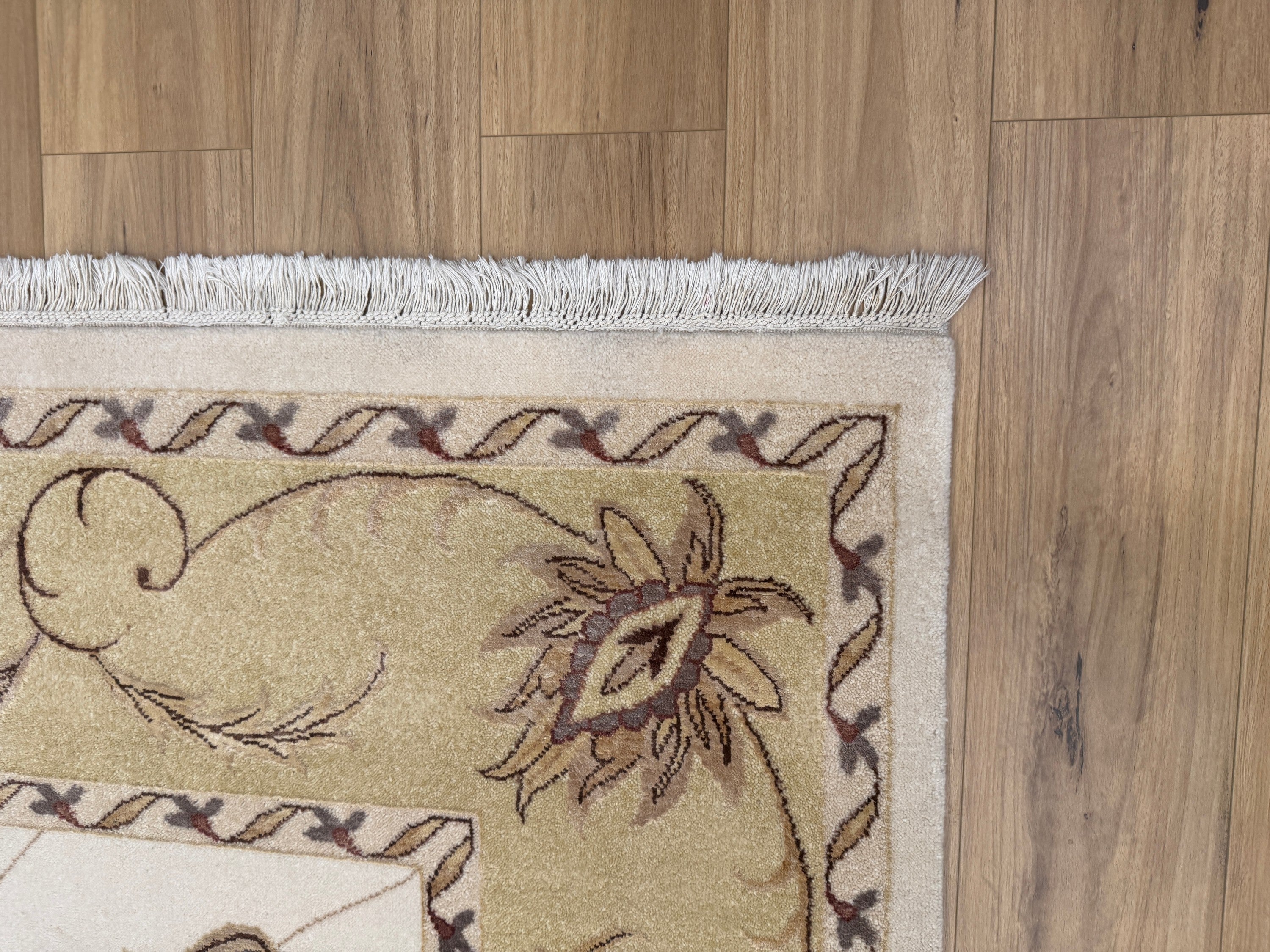 Ziegler Rug - 370 cm x 270 cm