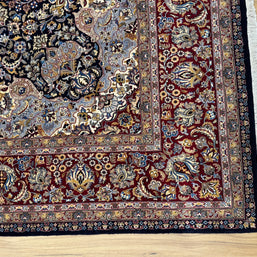 Isfahan Rug - 320 cm x 241 cm