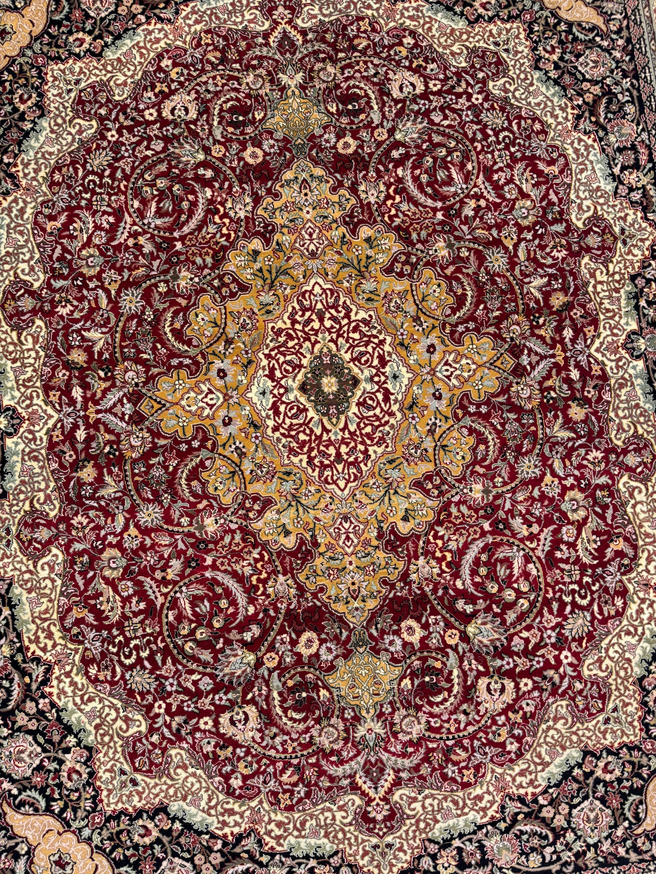 Isfahan Rug - 301 cm x 246 cm