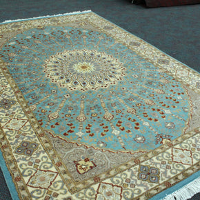 Kashmiri Rug  - 185 cm x 121 cm
